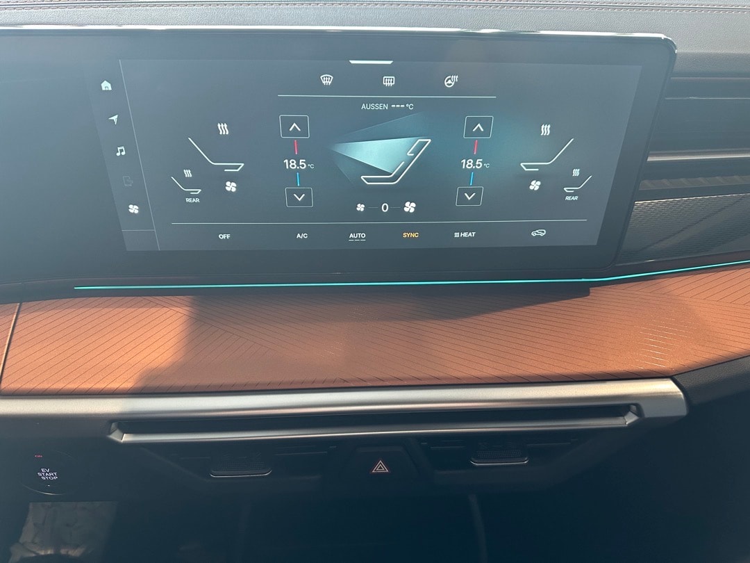KGM-SsangYong Torres EVX 80 kWh Platinum-image-14
