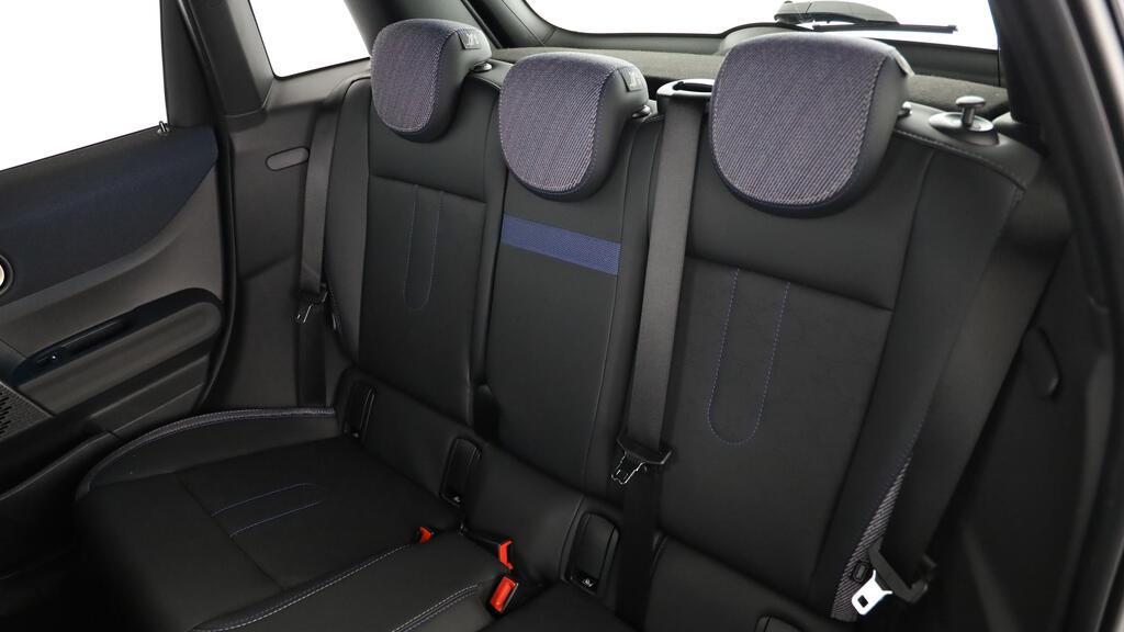 MINI Cooper 5 door S-image-19