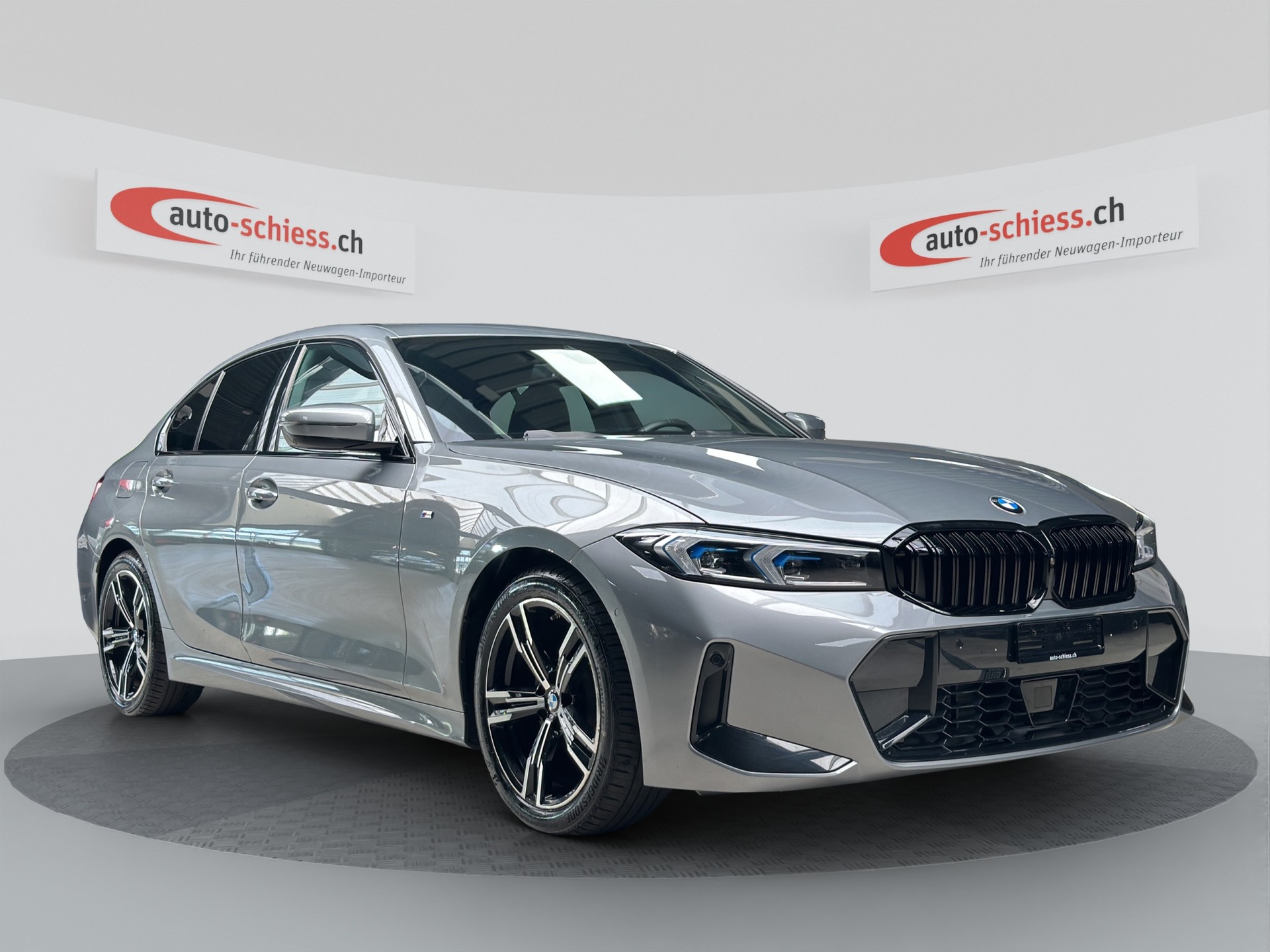 BMW 320d xDrive M Sport Steptronic-image-0