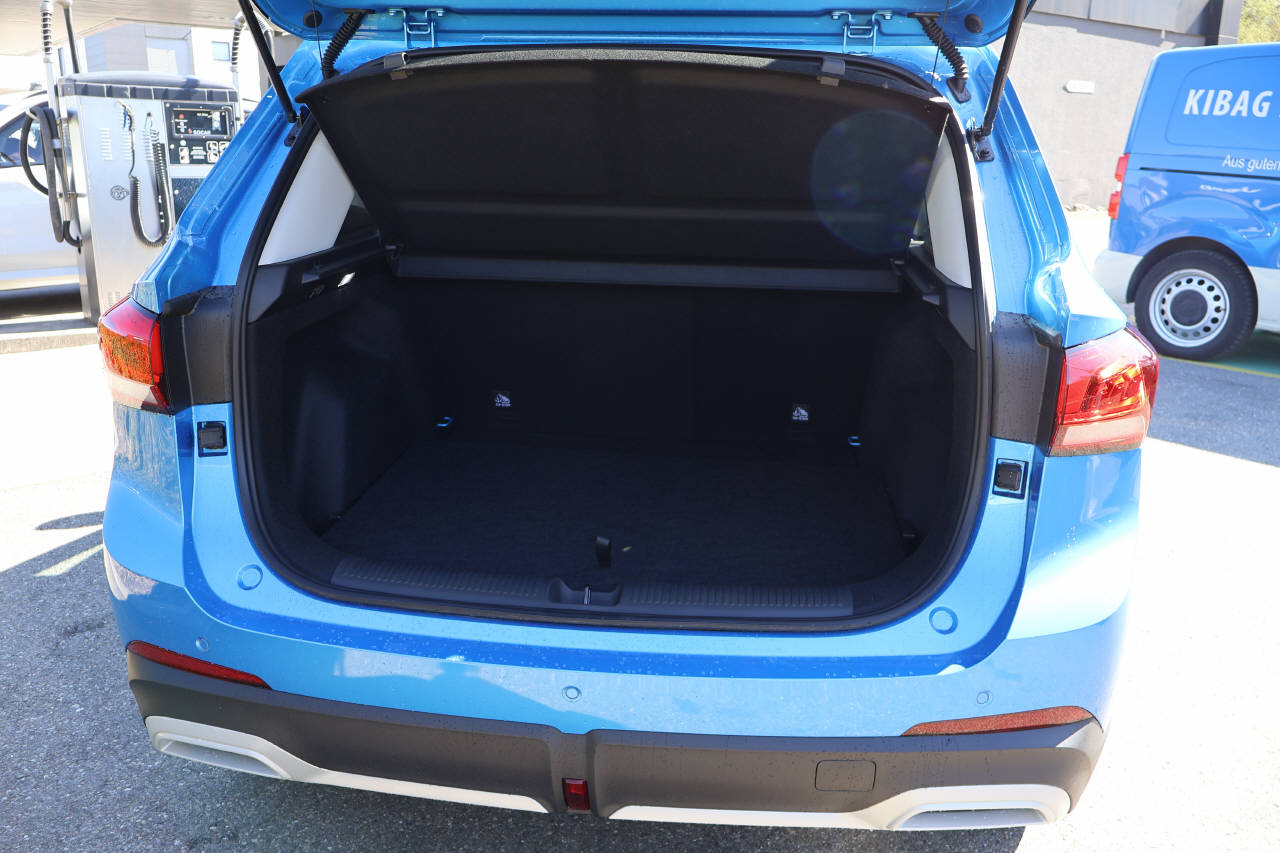 MG ZS 1.5 Hybrid+ Luxury-image-4