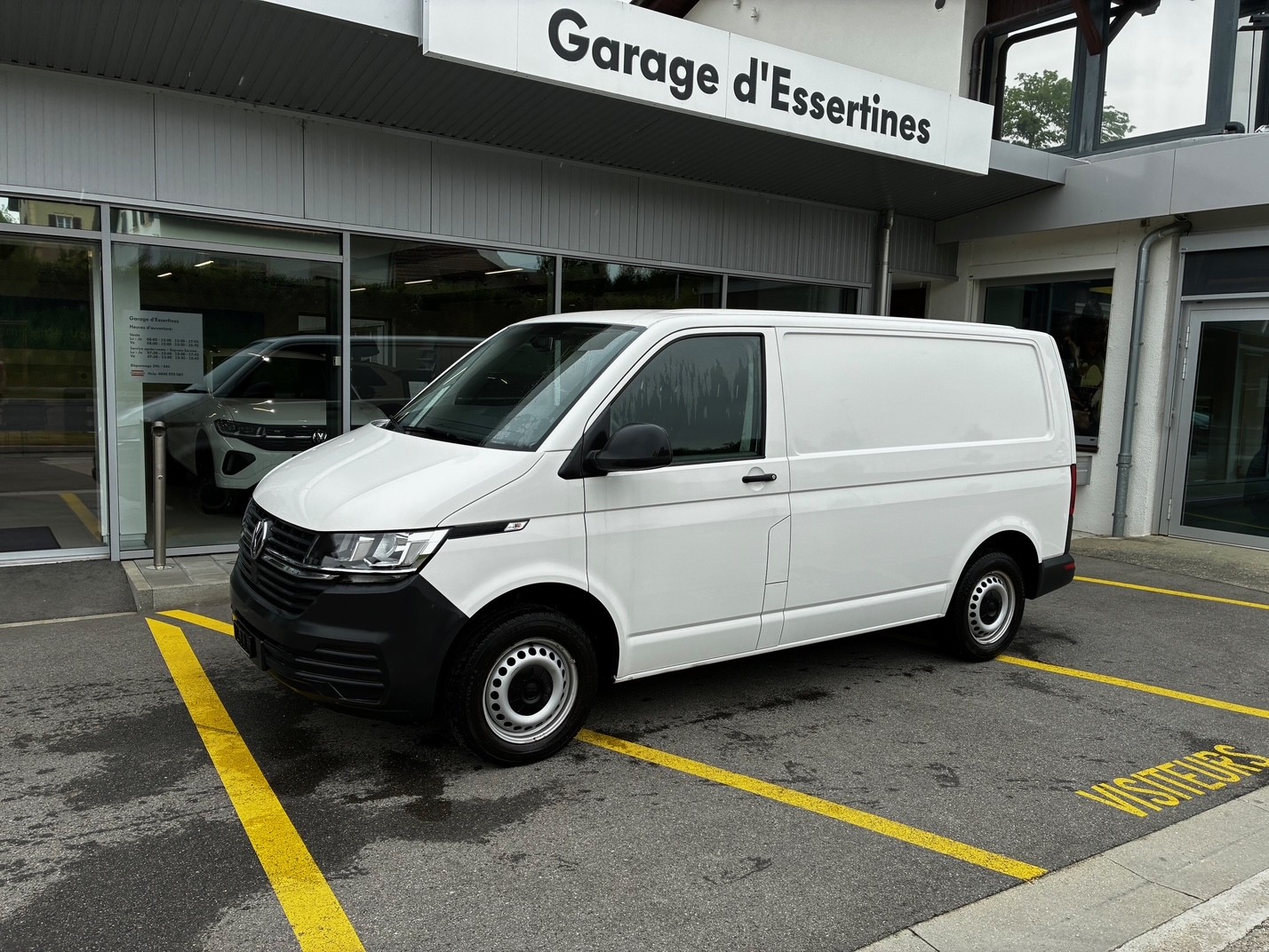 VW T6.1 2.0 TDI Entry-image-0