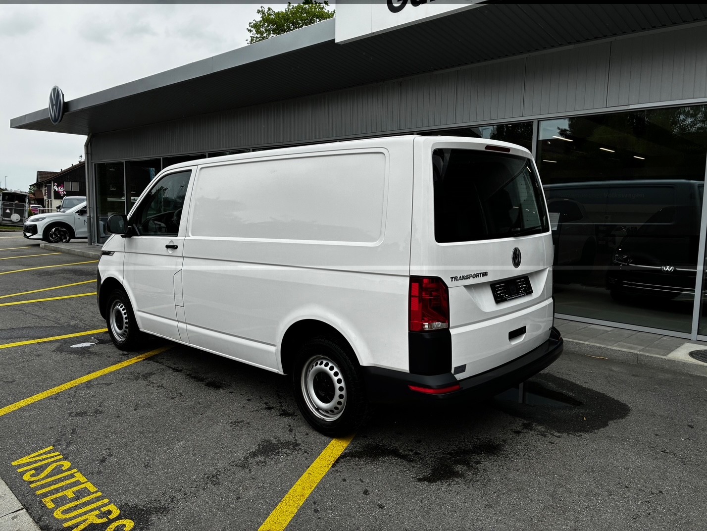 VW T6.1 2.0 TDI Entry-image-3