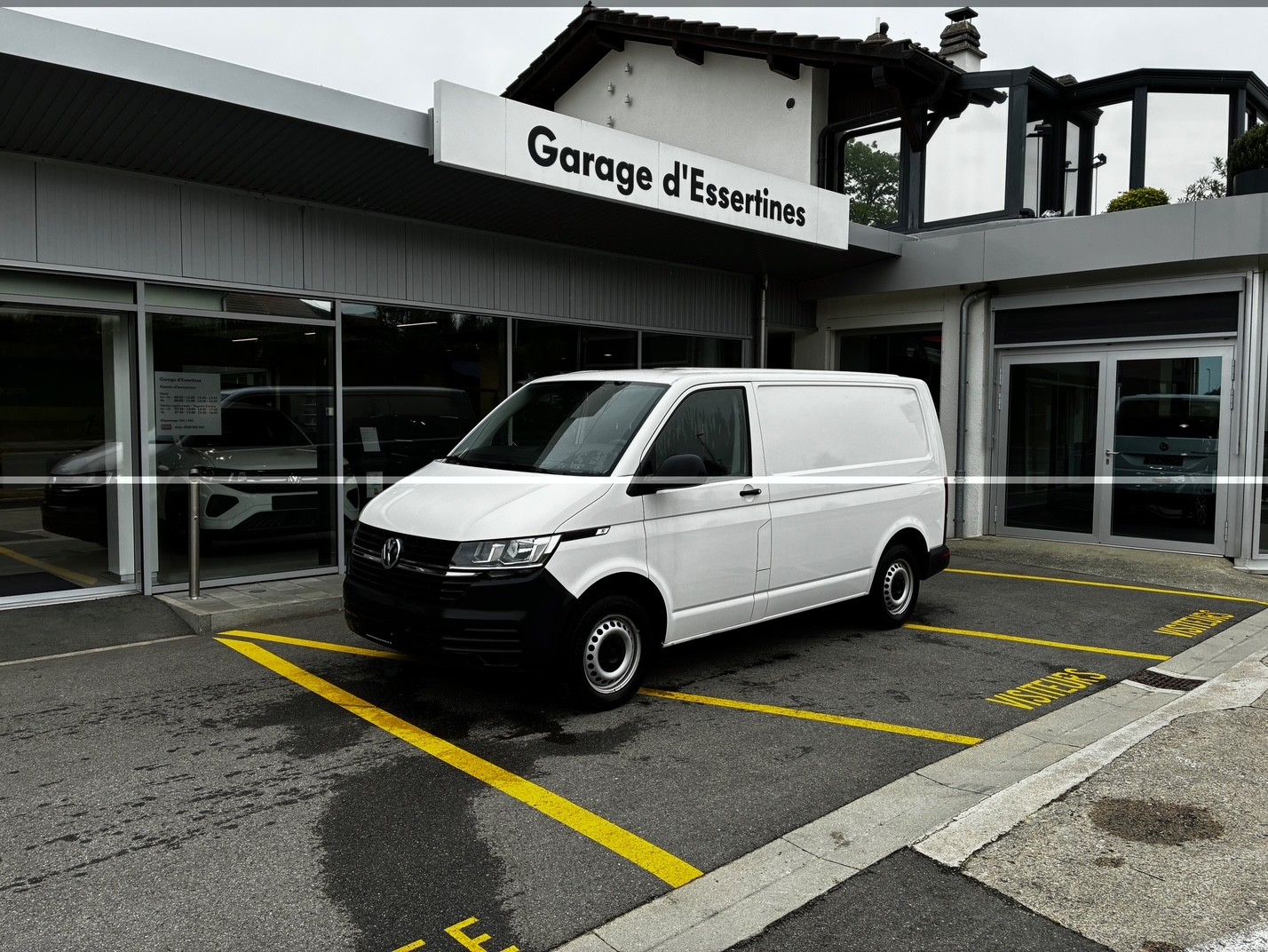 VW T6.1 2.0 TDI Entry-image-1