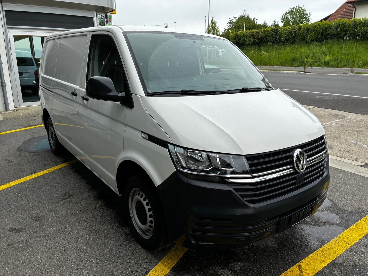 VW T6.1 2.0 TDI Entry-image-6