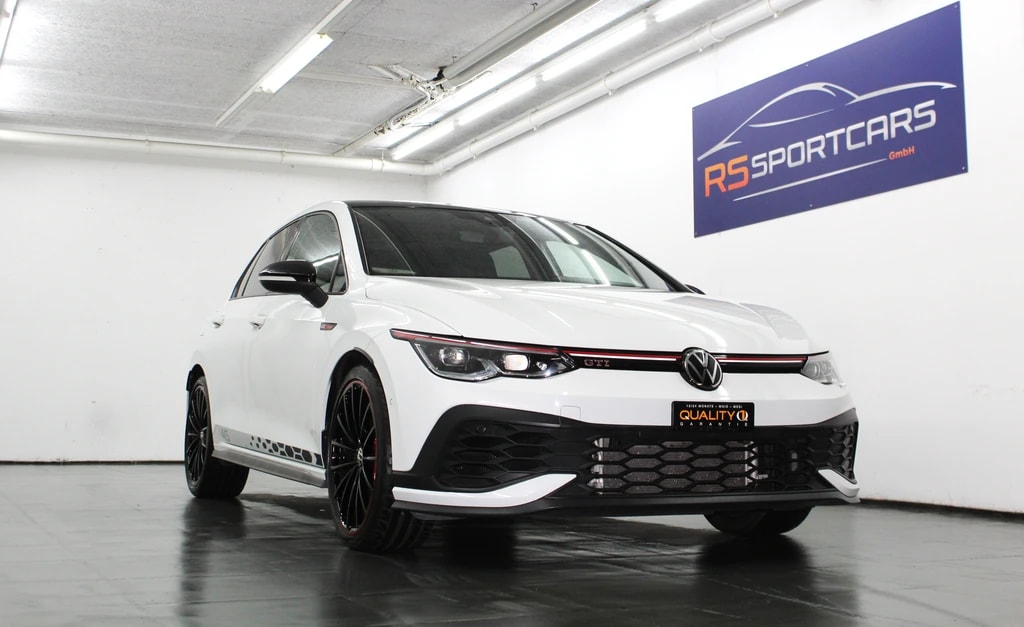 VW Golf 2.0 TSI GTI Clubsport 45 DSG Akrapovic-image-1