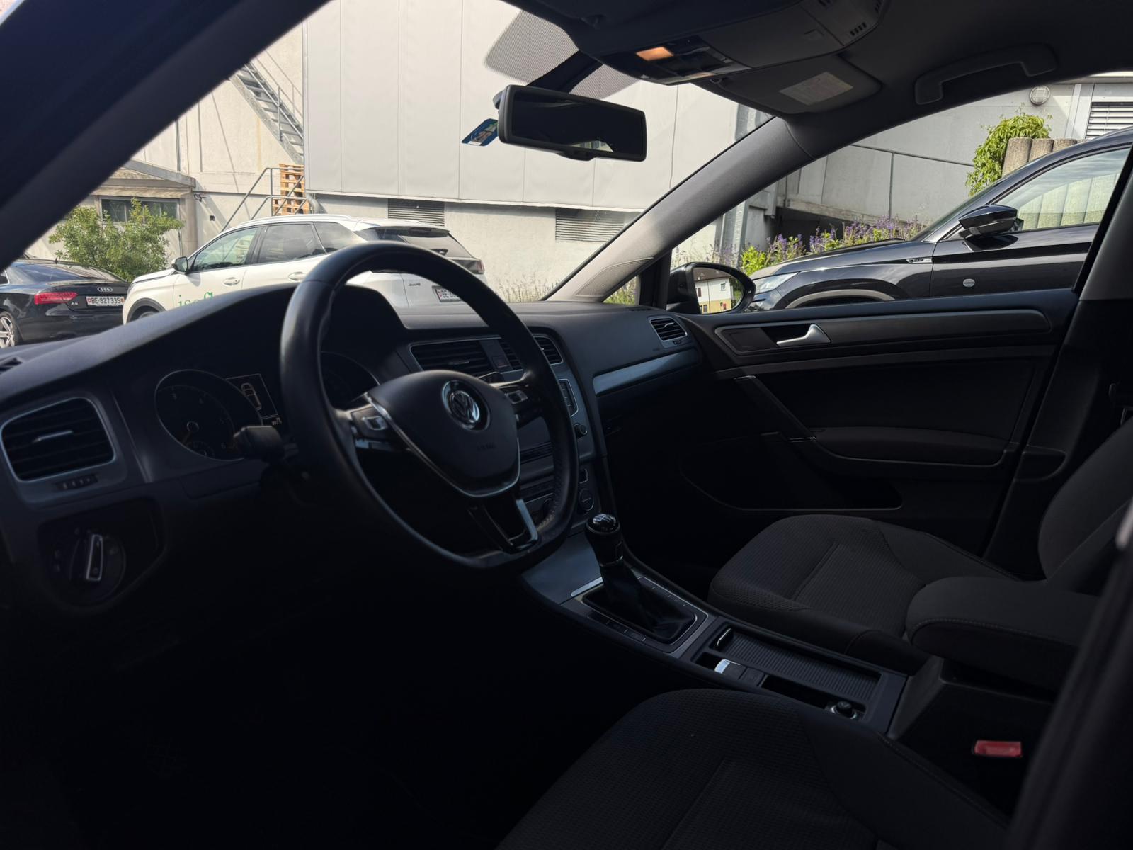 VW Golf 1.6 TDI Comfortline 4Motion-image-5