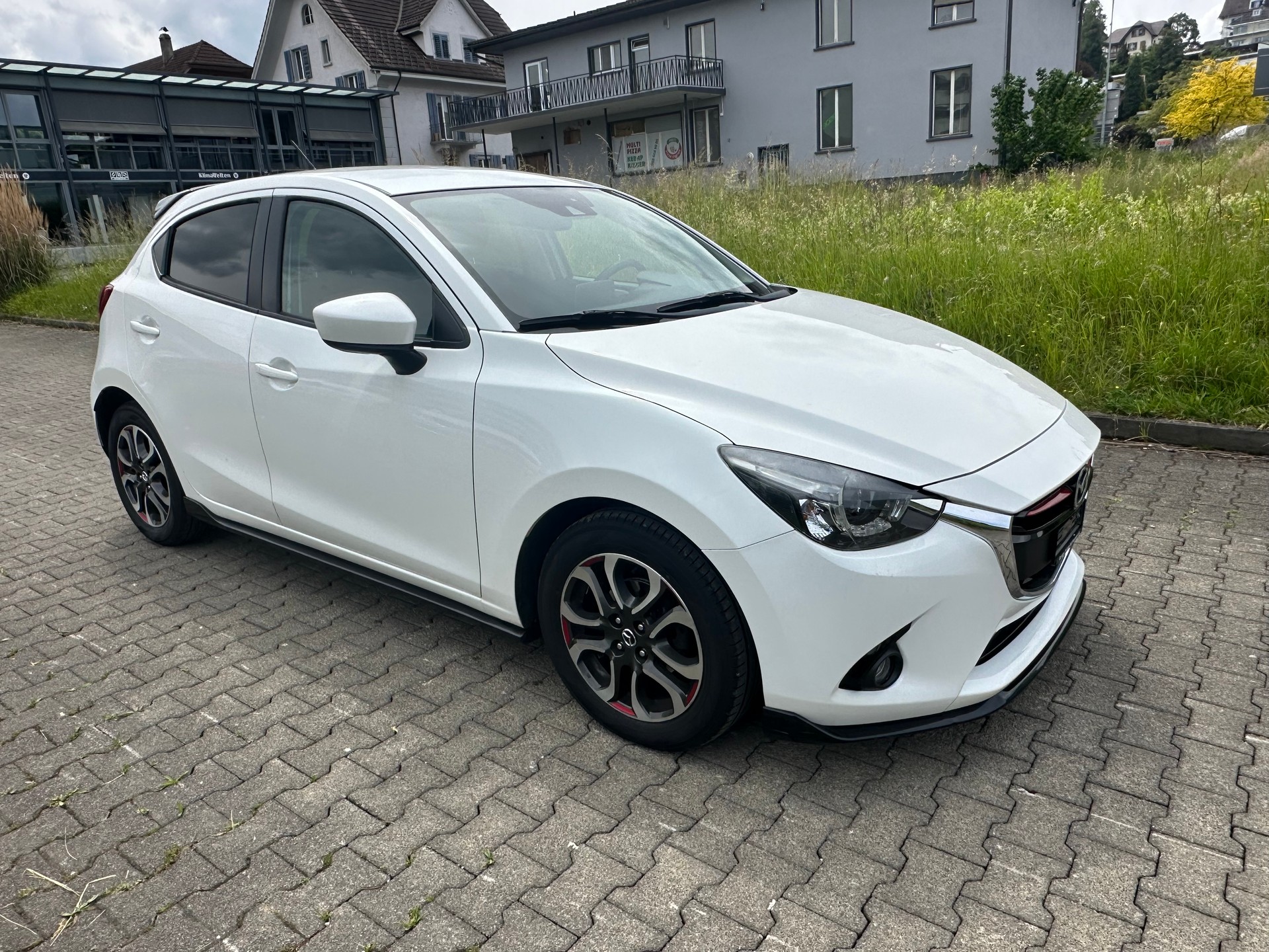 MAZDA 2 1.5i 16V Skyactiv-G Swiss Edition-image-5