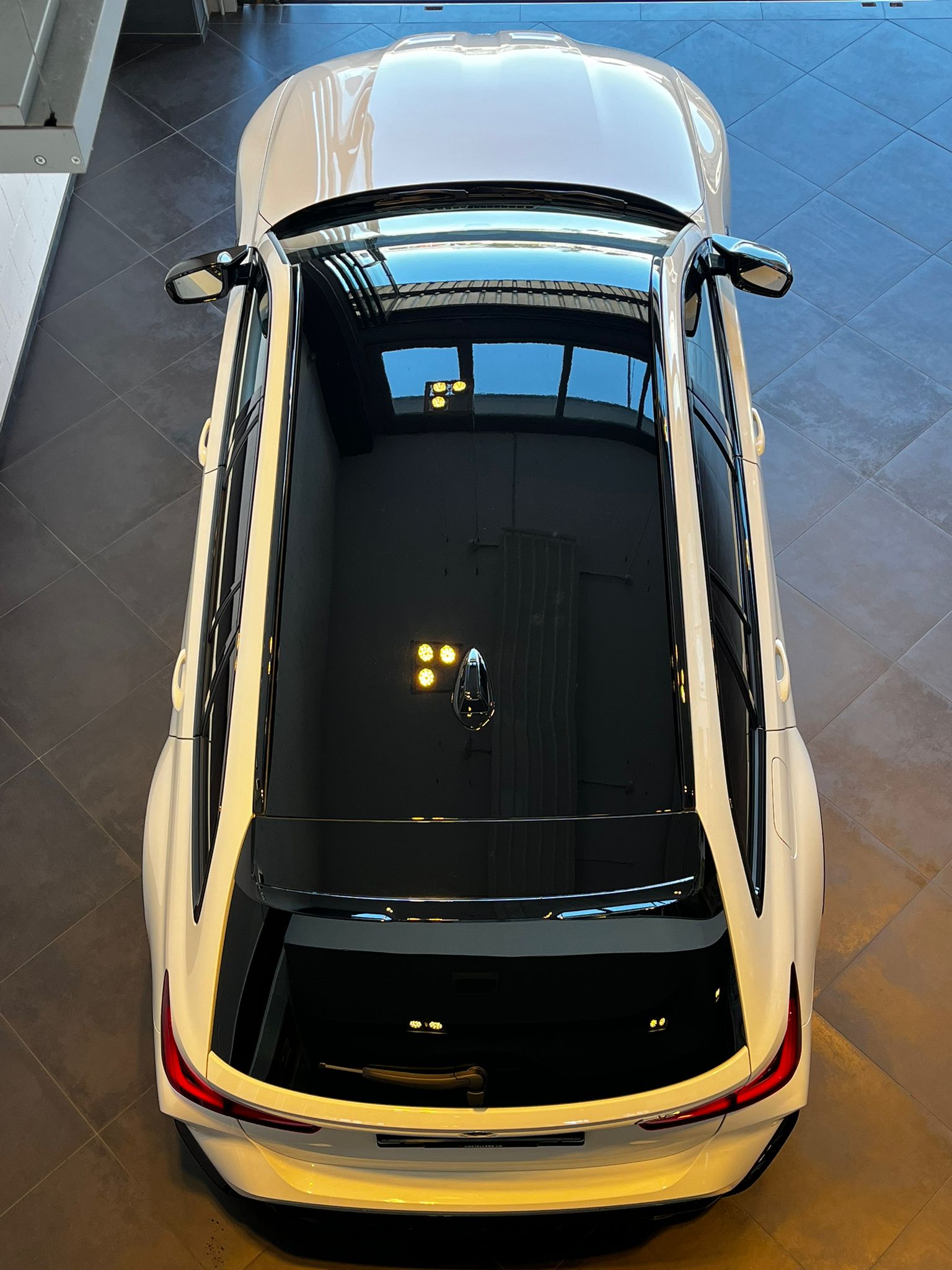 BMW M3 Touring xDrive Competition M-image-11