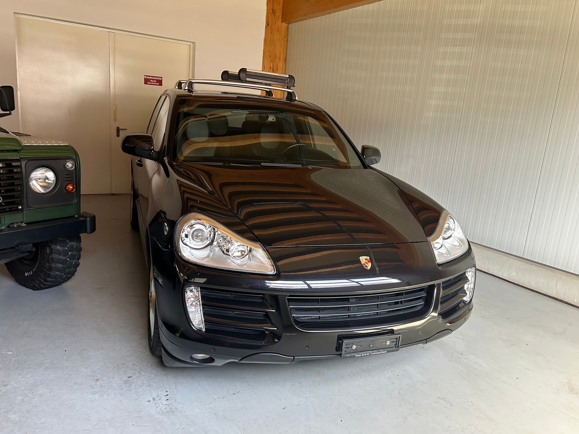 PORSCHE Cayenne S *Top Zustand aus 1. Hand inkl. schwarze Porsche Felgen*-image-2