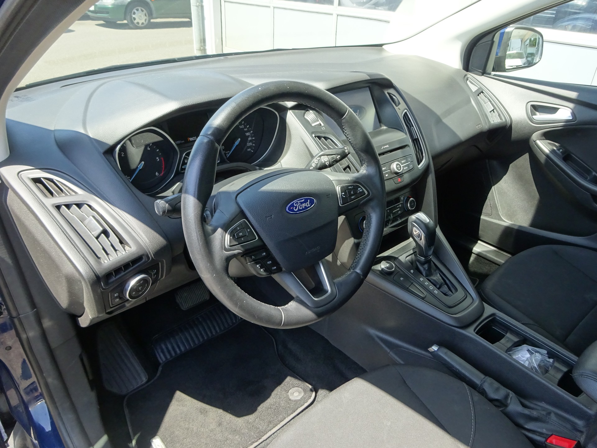 FORD Focus 1.5 TDCi Carving PowerShift-image-7