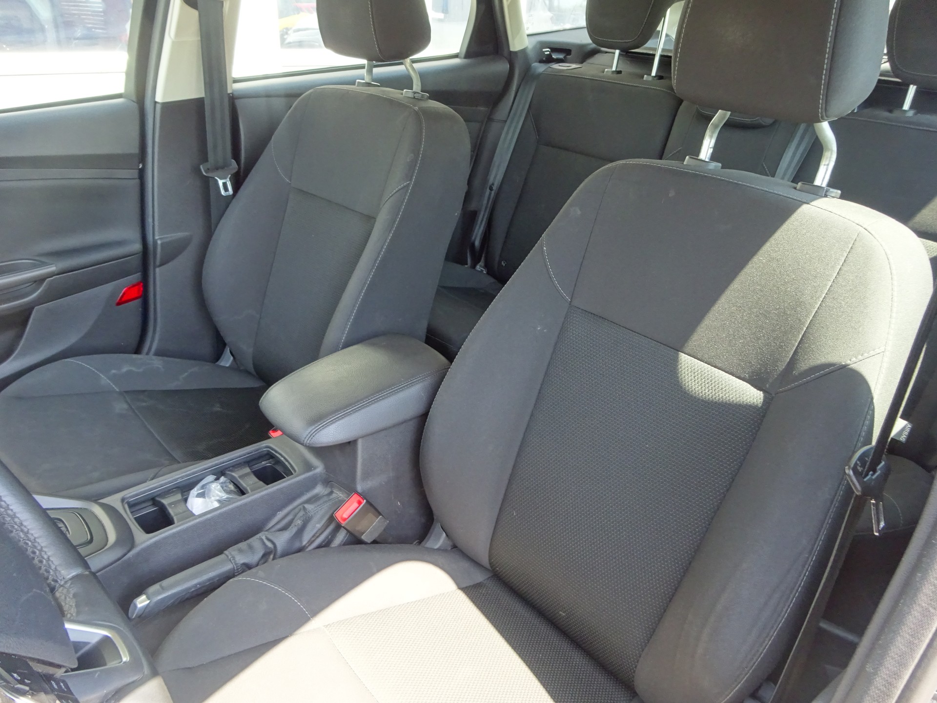 FORD Focus 1.5 TDCi Carving PowerShift-image-6