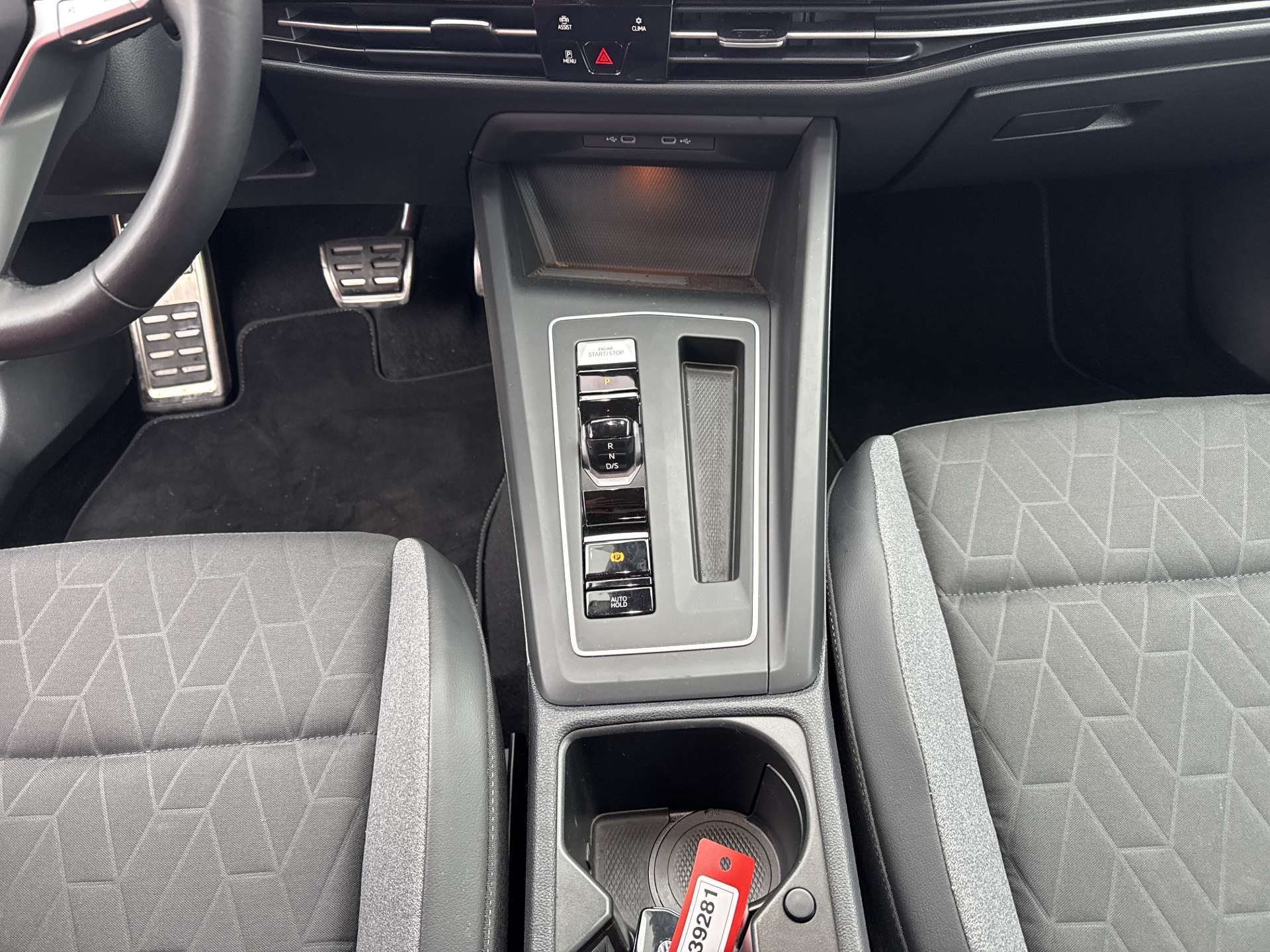VW Golf 2.0 TDi Life GOAL DSG-Automat-image-11