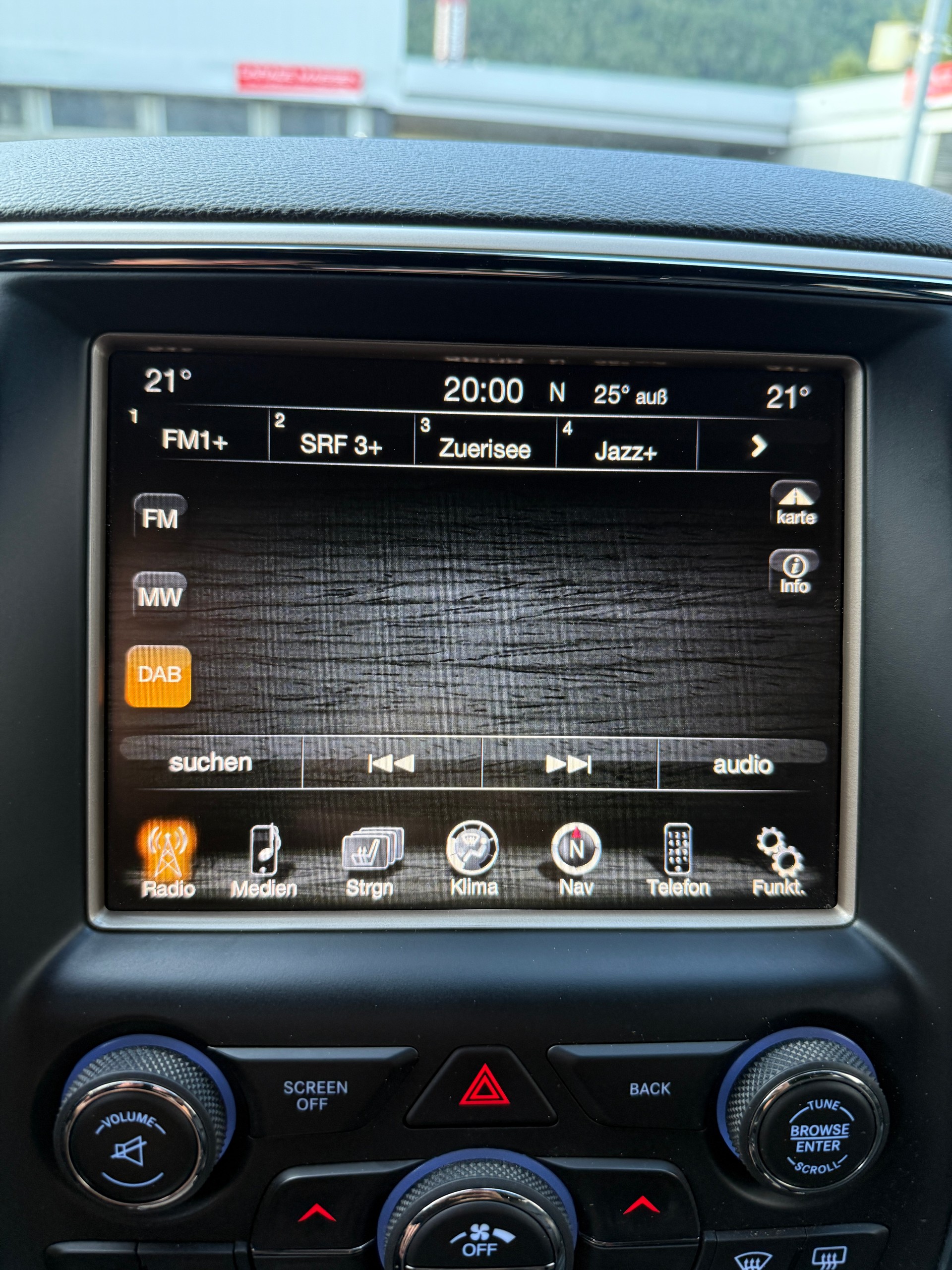 JEEP Grand Cherokee 3.0 CRD Limited Automatic *20" ALU* AHK * FRISCH MFK*-image-24