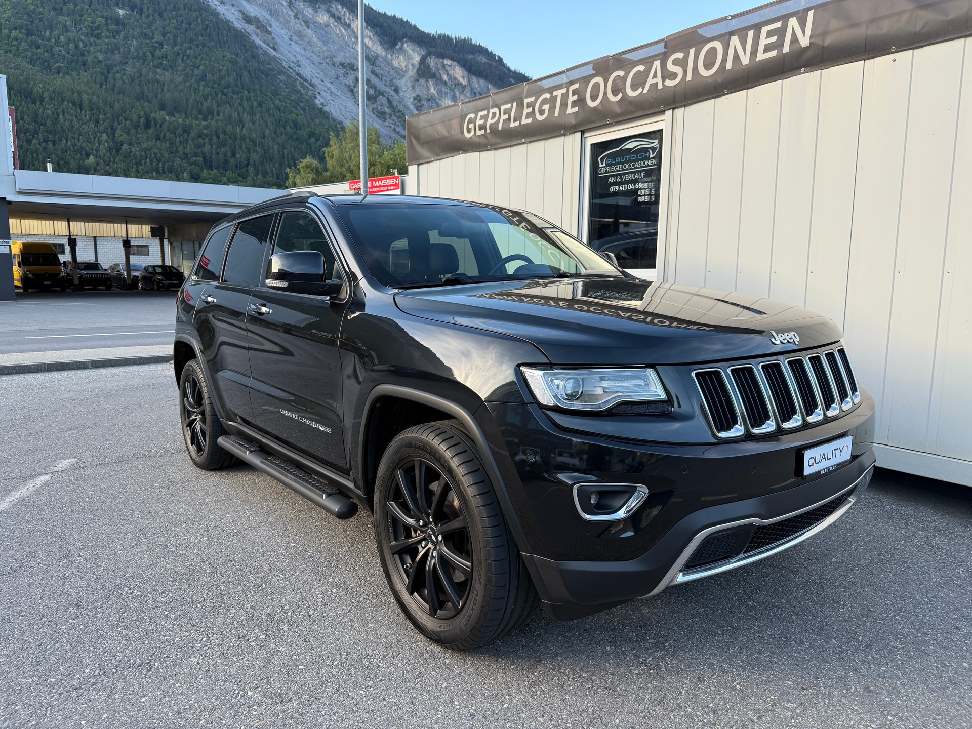 JEEP Grand Cherokee 3.0 CRD Limited Automatic *20" ALU* AHK * FRISCH MFK*-showroom-element-1