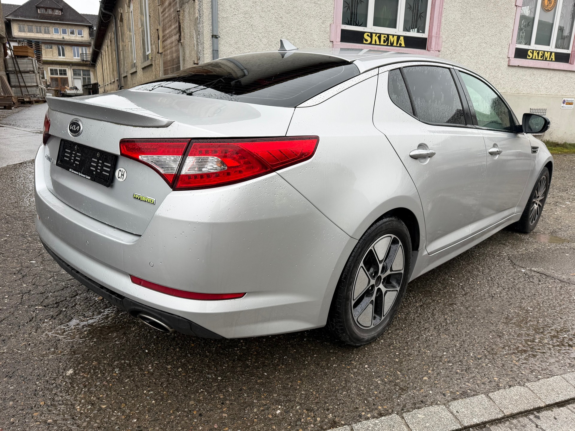 KIA Optima 2.0 CVVT Hybrid Automatic-image-2