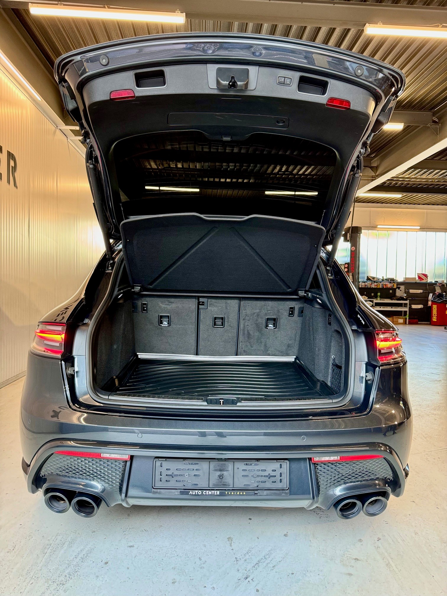 PORSCHE Macan GTS PDK-image-7