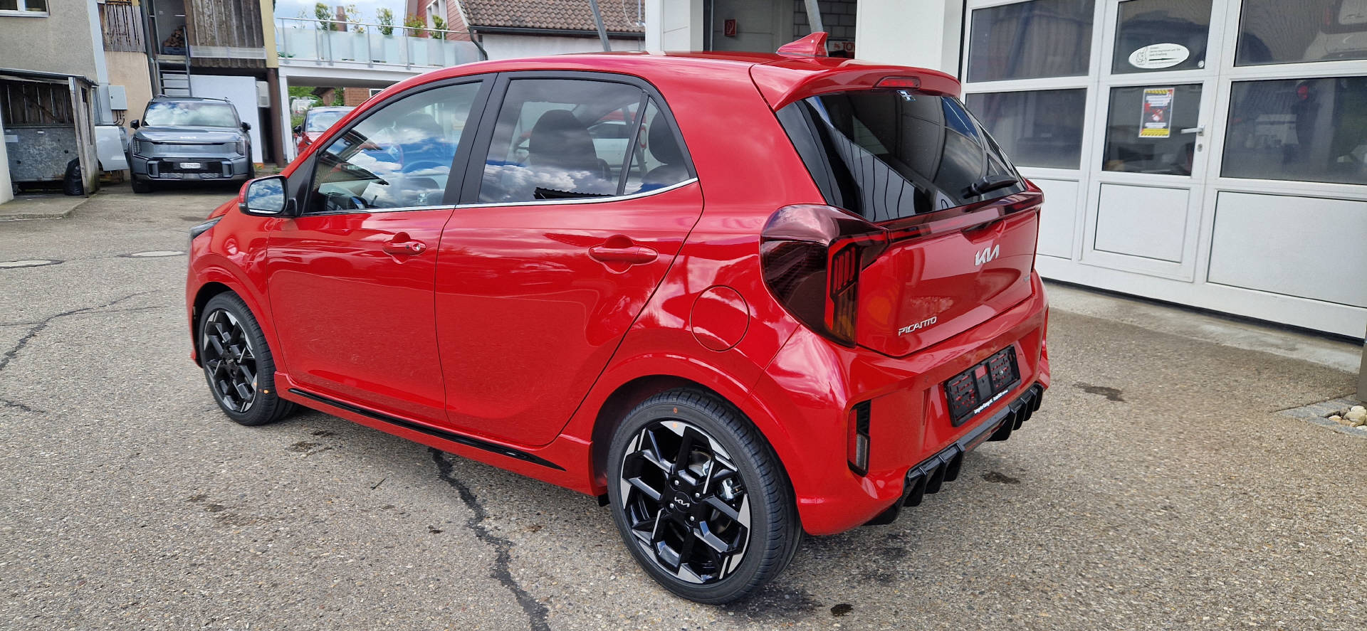 KIA Picanto 1.0 GDi GT Line - AMT-image-15