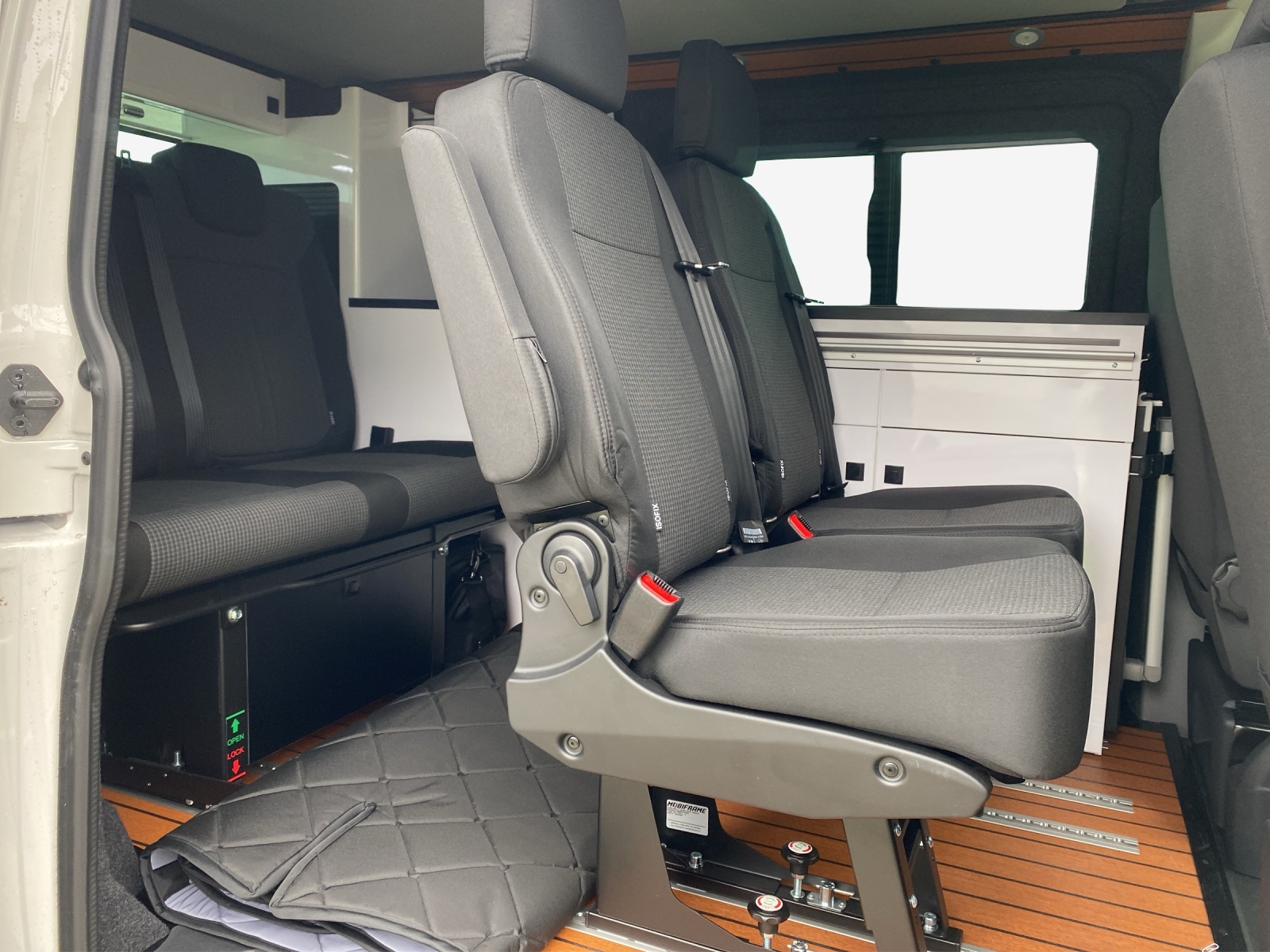 VW T6.1 2.0 TDI Envia Free 4Motion DSG-image-10