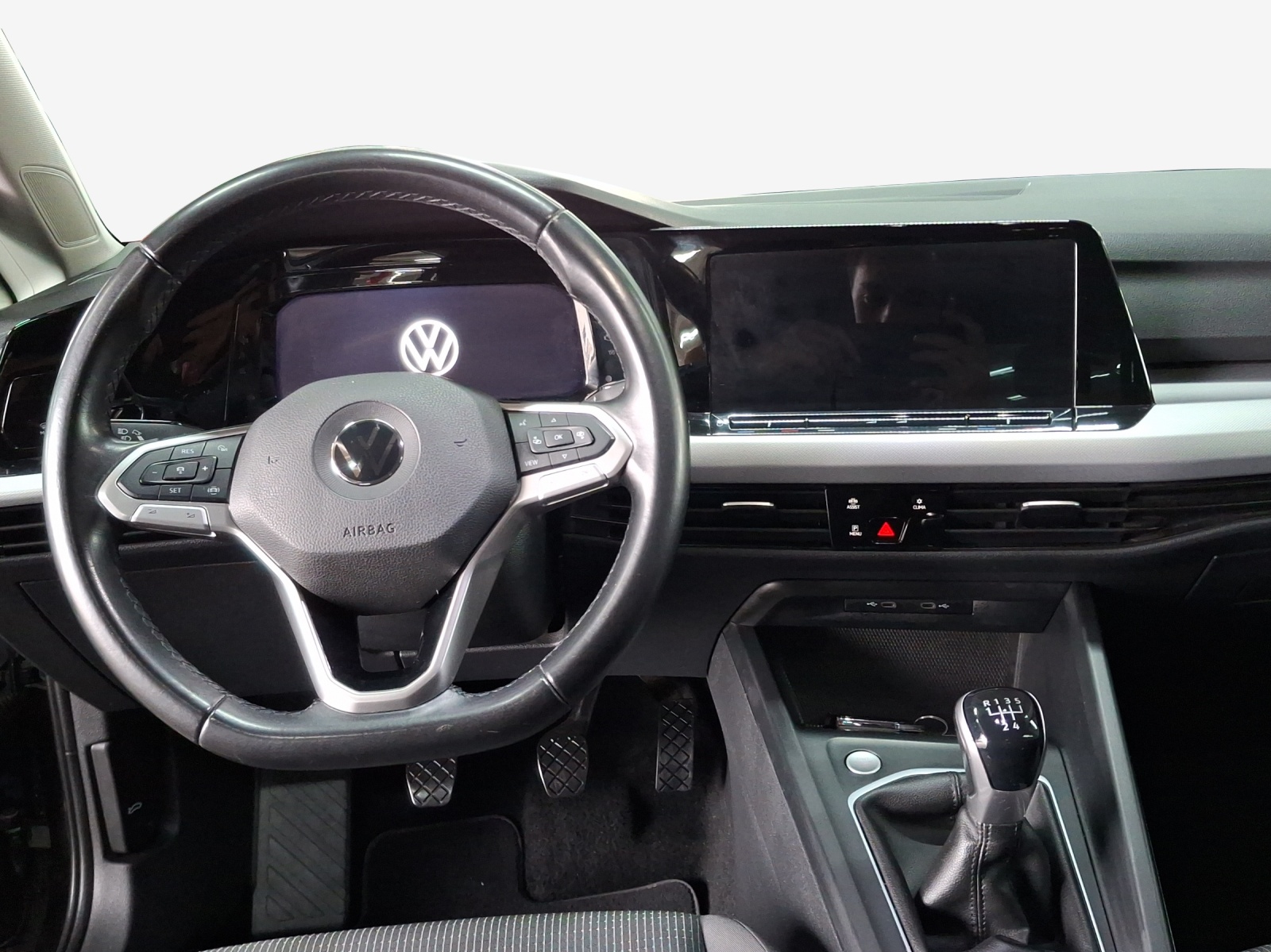 VW Golf 1.0 TSI Value-image-8