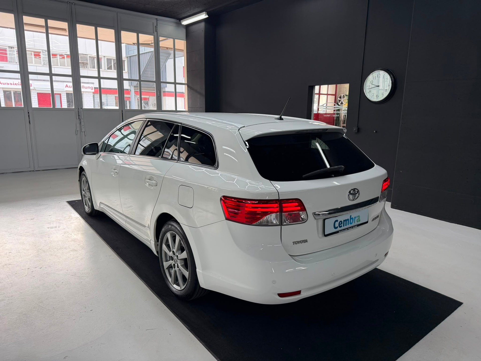 TOYOTA Avensis Sportswagon 2.0 Sol Premium Multidrive-image-10