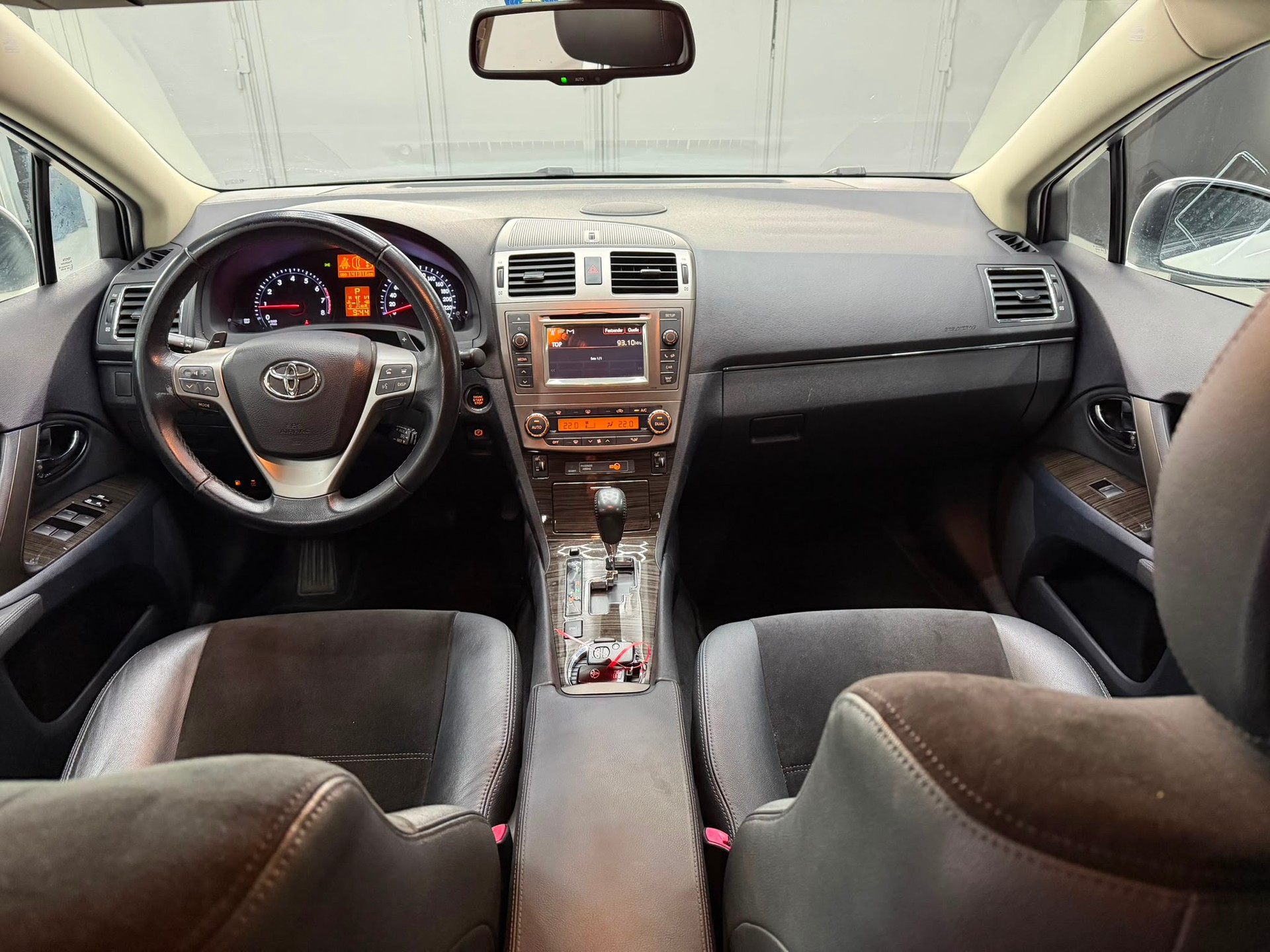 TOYOTA Avensis Sportswagon 2.0 Sol Premium Multidrive-image-4