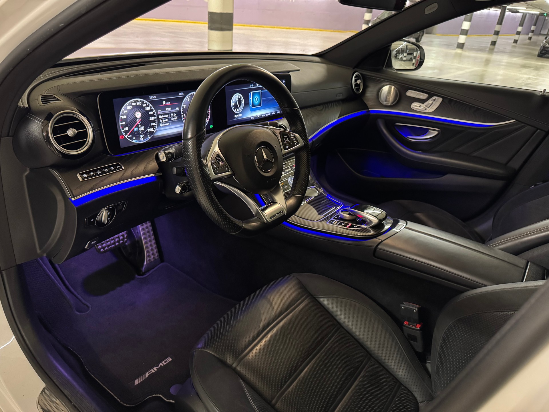 MERCEDES-BENZ E 43 AMG 4Matic 9G-Tronic-image-8