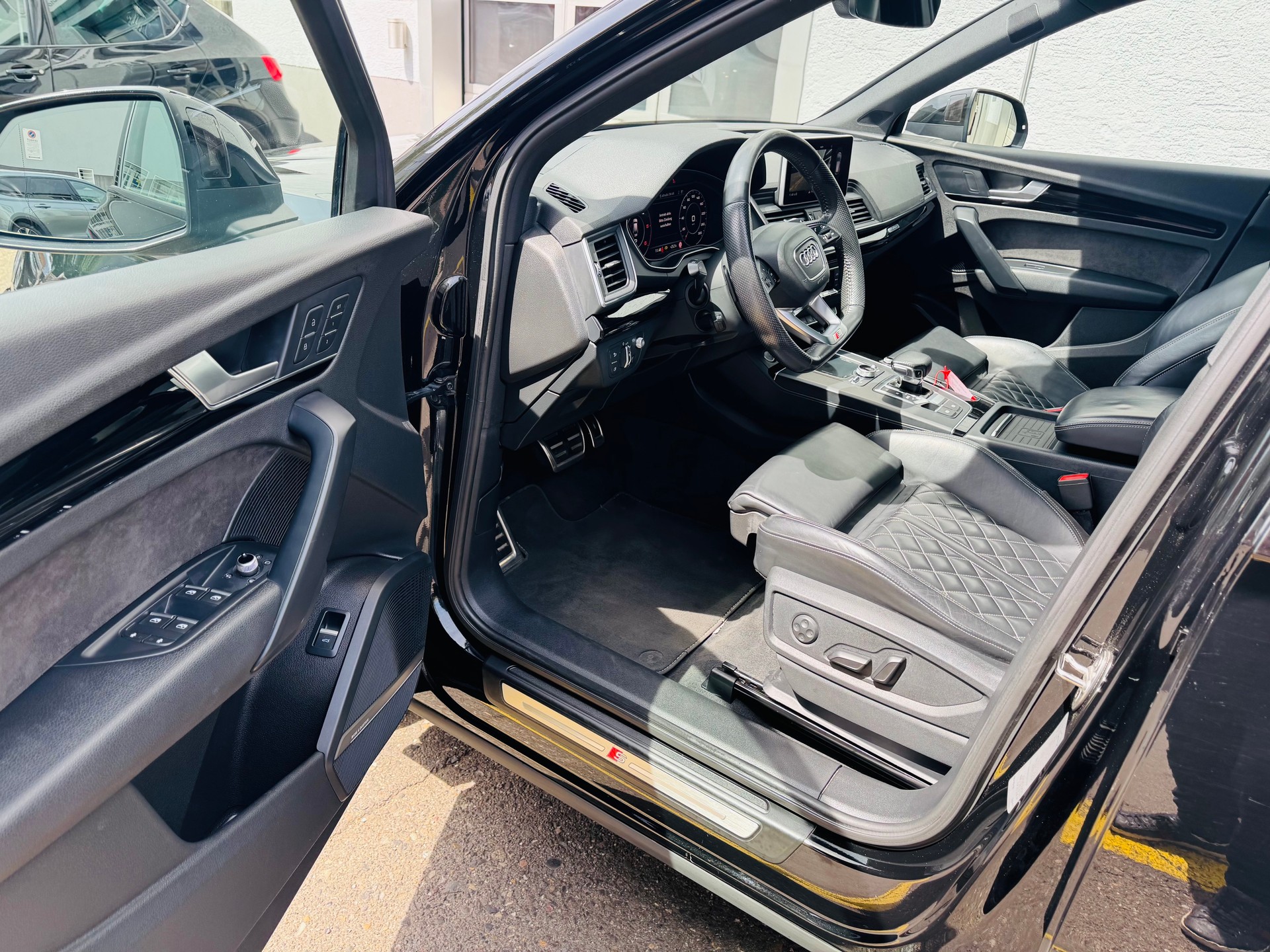 AUDI Q5 2.0 TDI sport quattro S-tronic-image-7