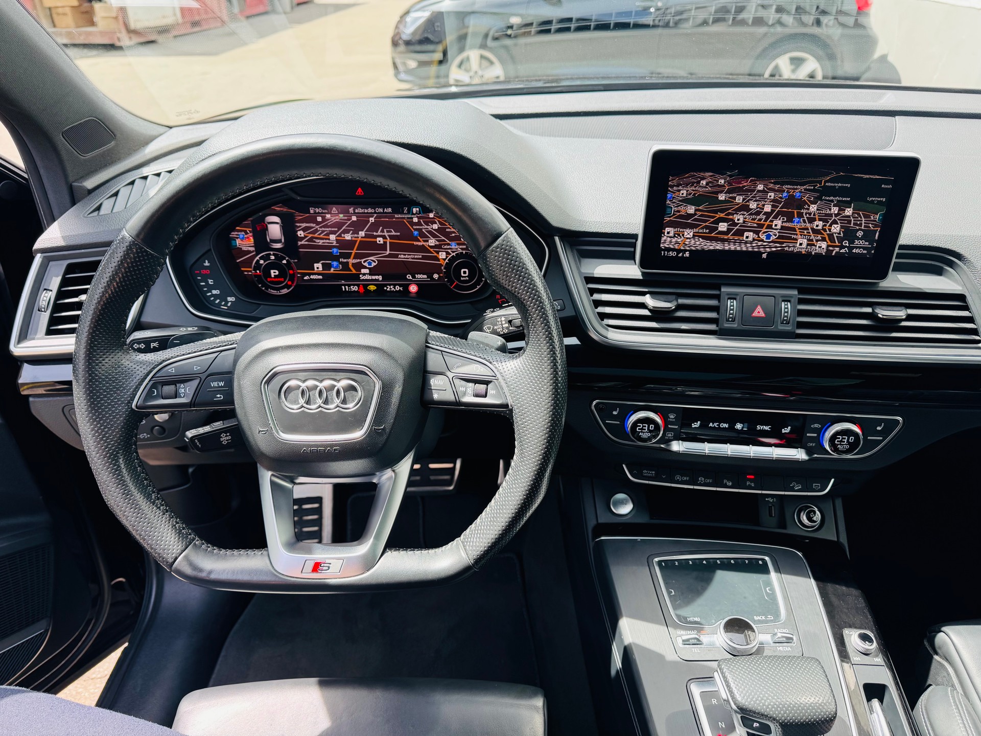 AUDI Q5 2.0 TDI sport quattro S-tronic-image-11
