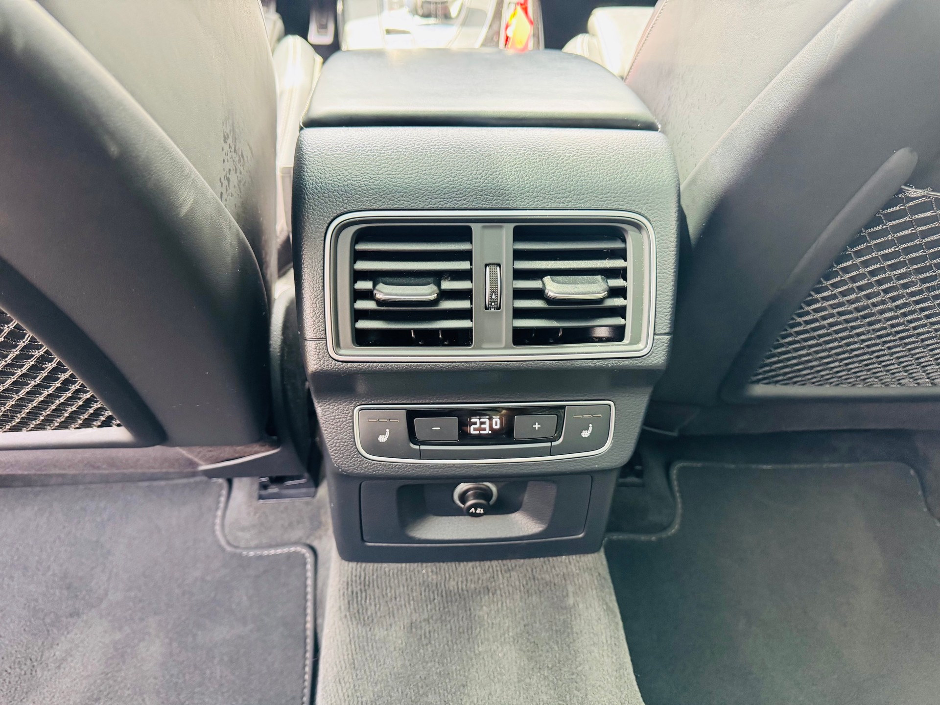 AUDI Q5 2.0 TDI sport quattro S-tronic-image-15