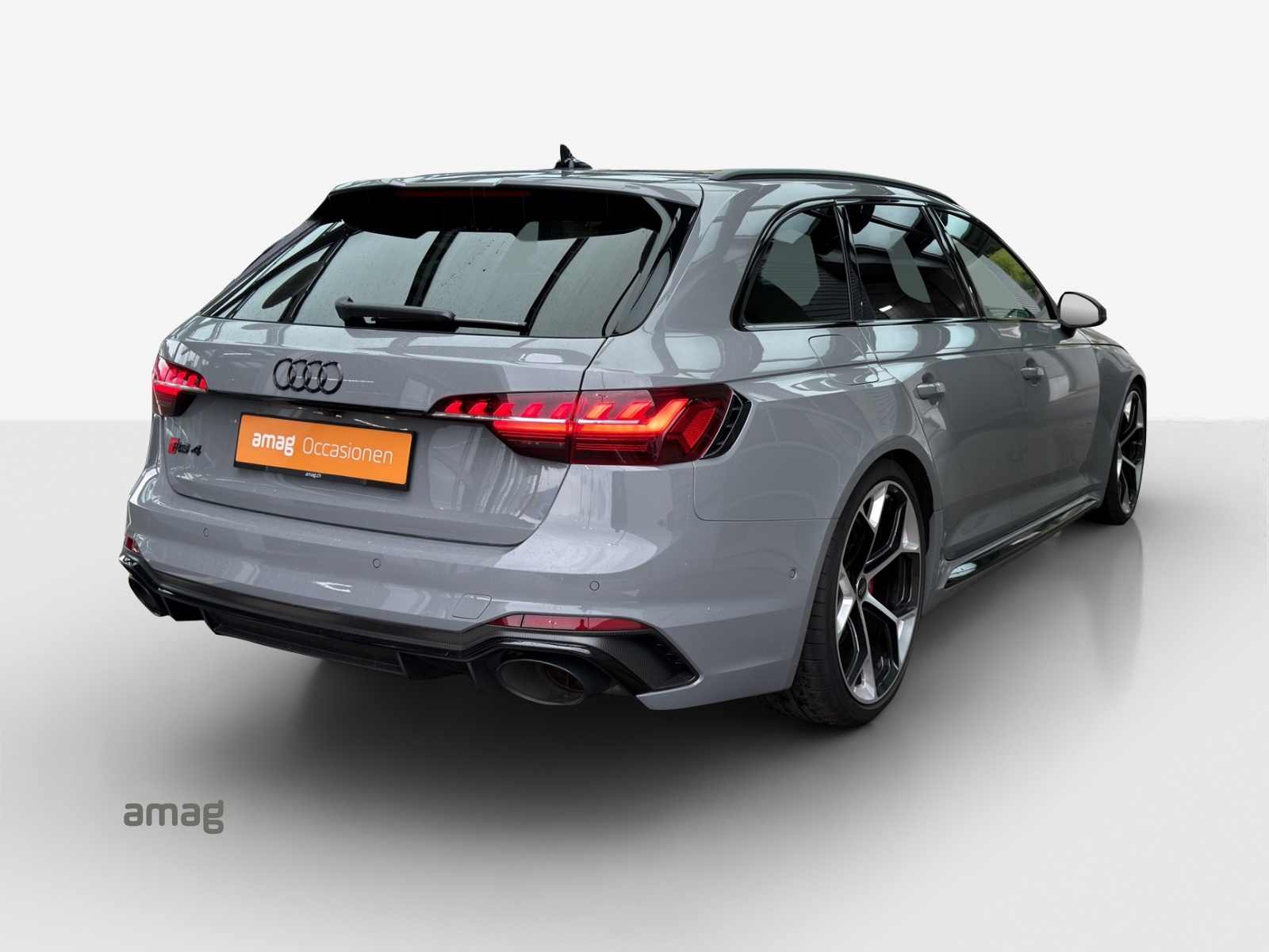 AUDI RS4 Avant quattro tiptronic-image-4