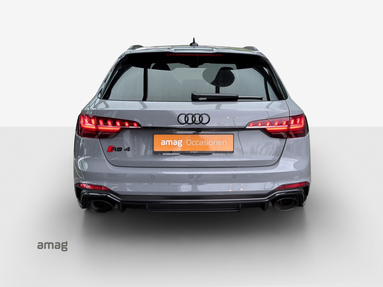AUDI RS4 Avant quattro tiptronic-image-3