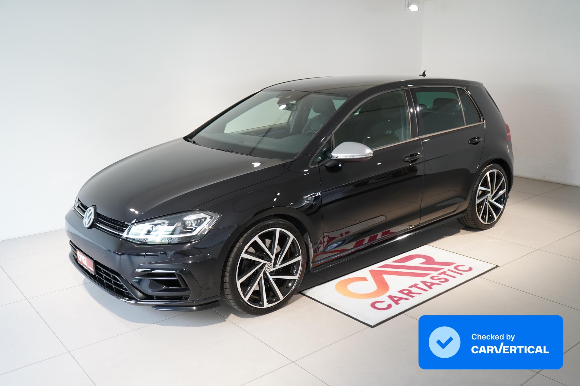 VW Golf VII 2.0 TSI R 310 DSG 4motion-image-0