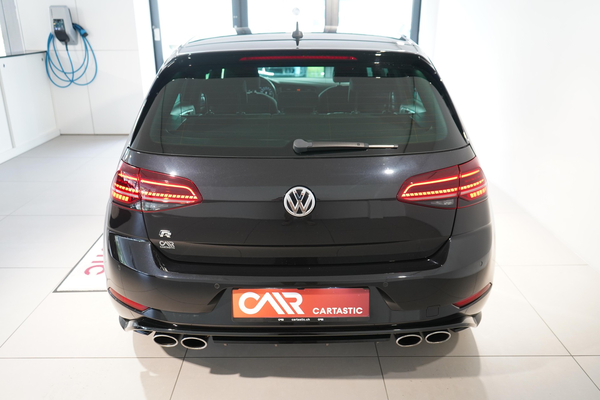 VW Golf VII 2.0 TSI R 310 DSG 4motion-image-3