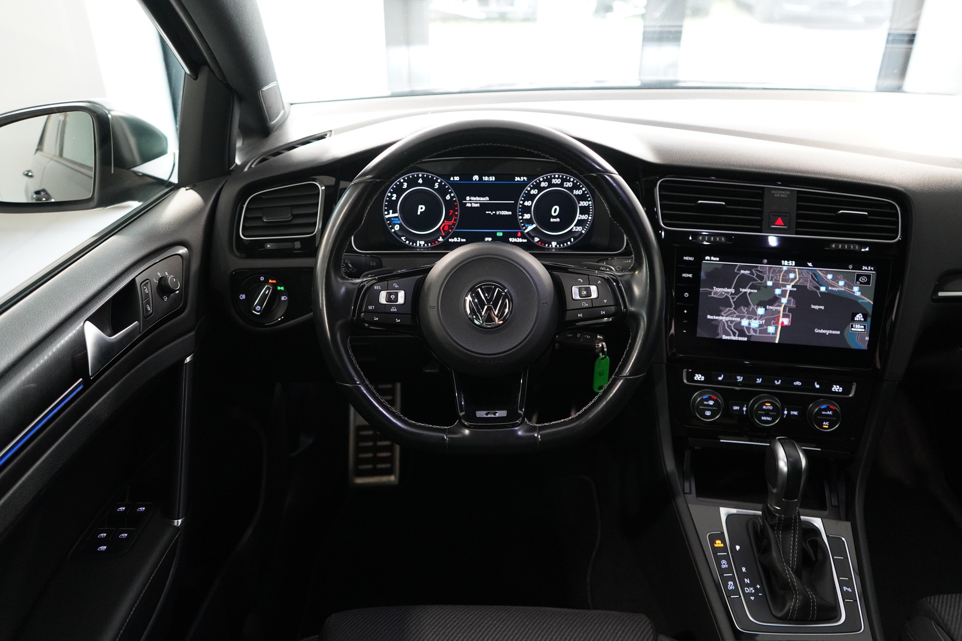 VW Golf VII 2.0 TSI R 310 DSG 4motion-image-7