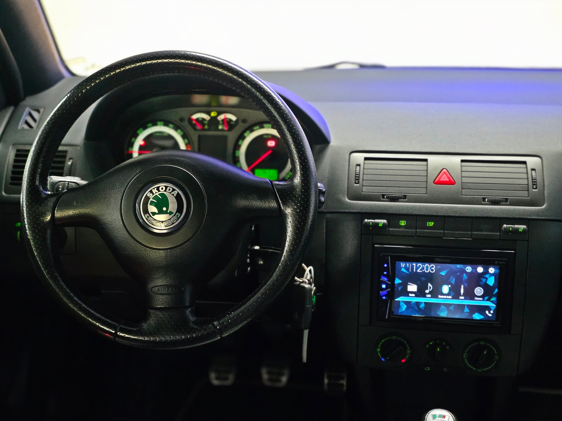 SKODA Fabia 1.9 TDI RS-image-13