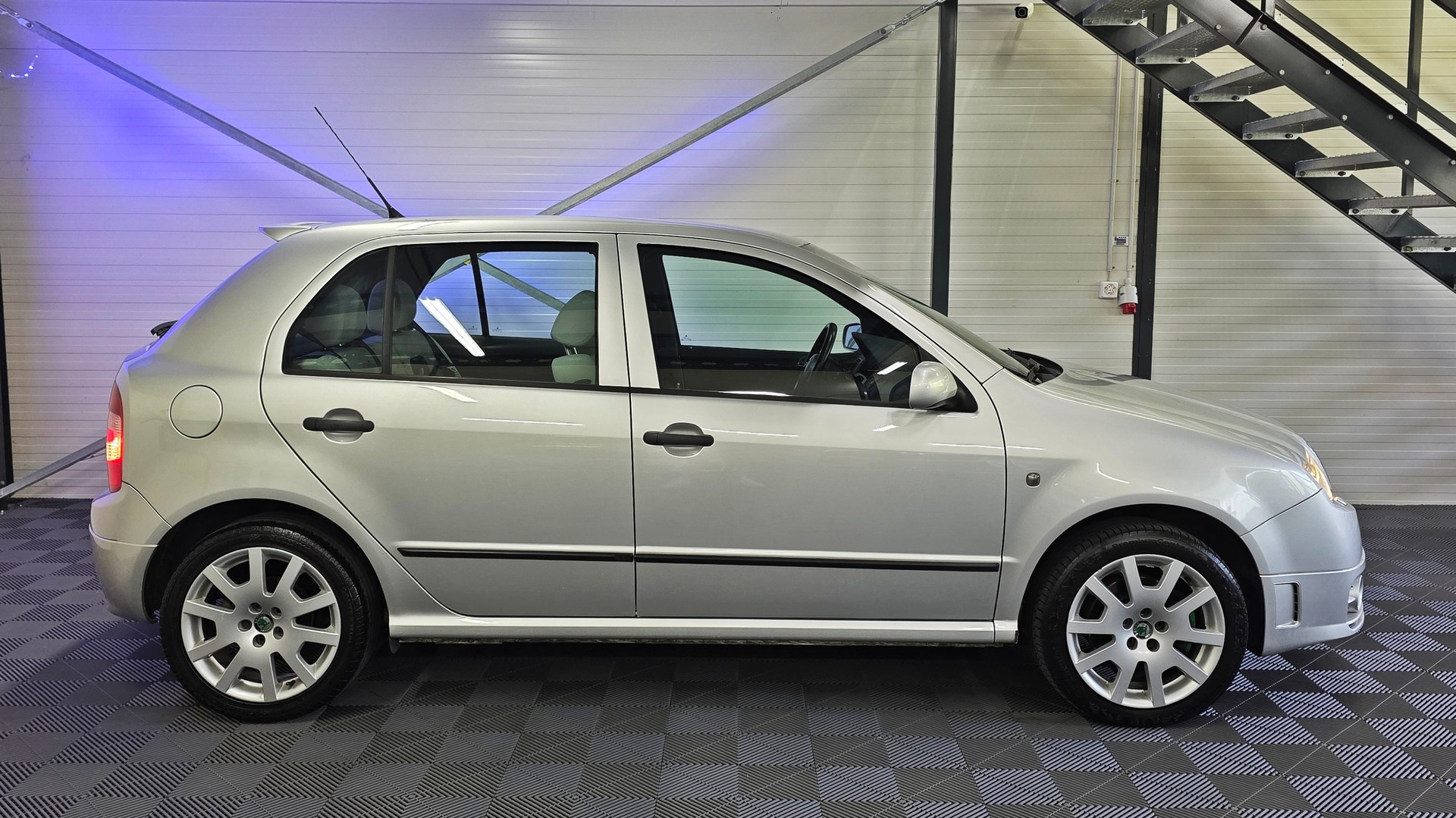 SKODA Fabia 1.9 TDI RS-image-3
