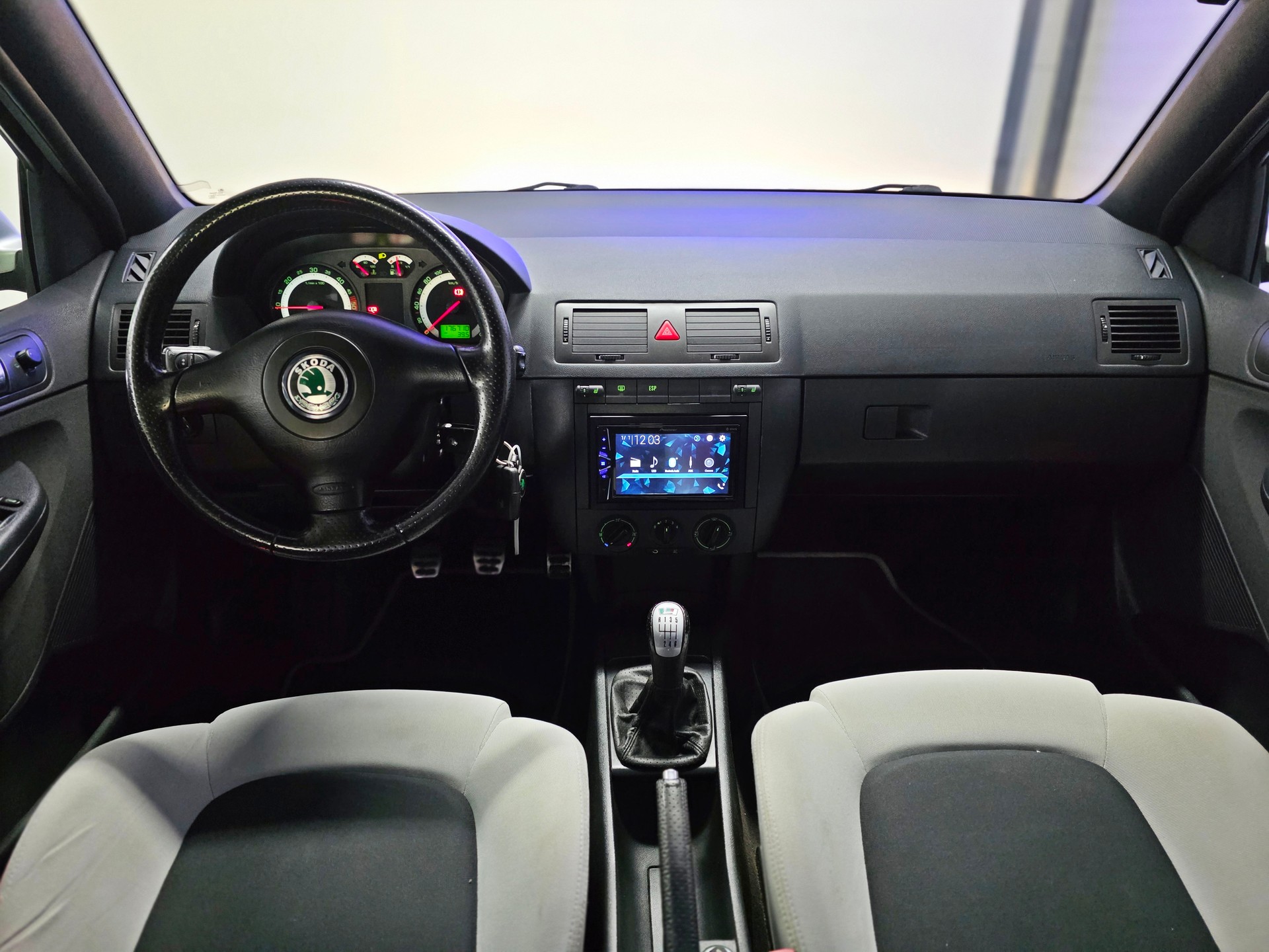 SKODA Fabia 1.9 TDI RS-image-12