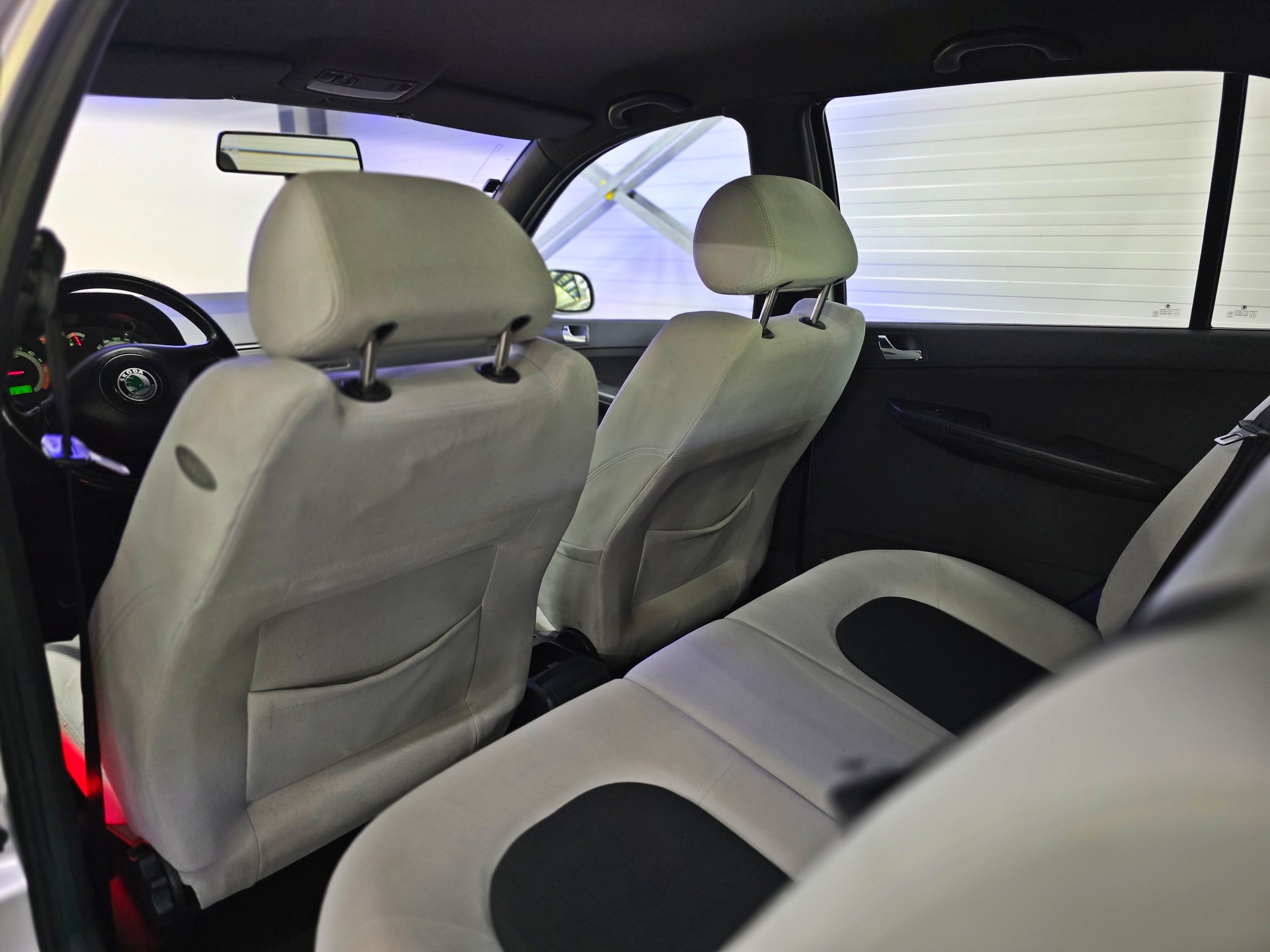 SKODA Fabia 1.9 TDI RS-image-11