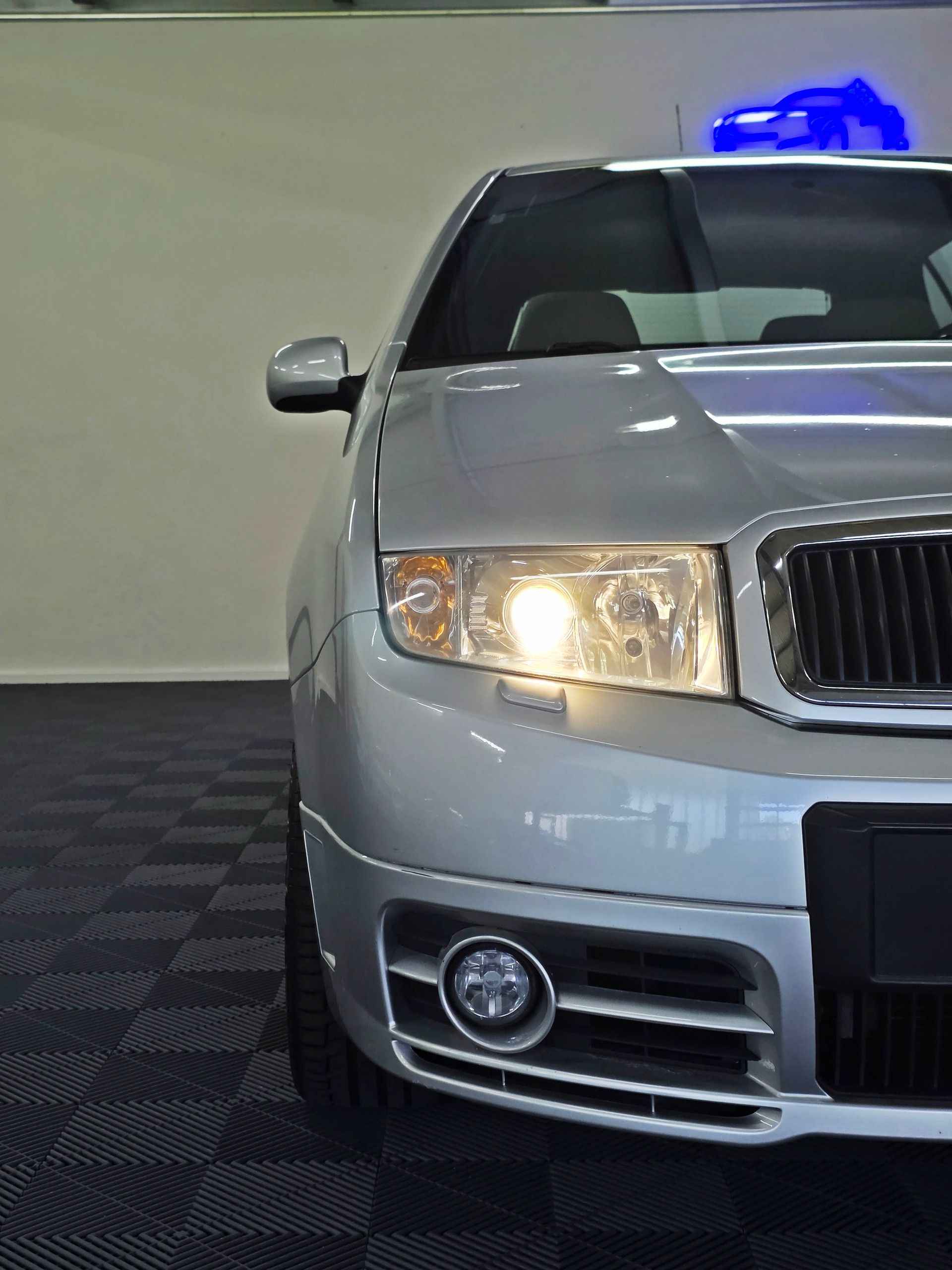SKODA Fabia 1.9 TDI RS-image-2