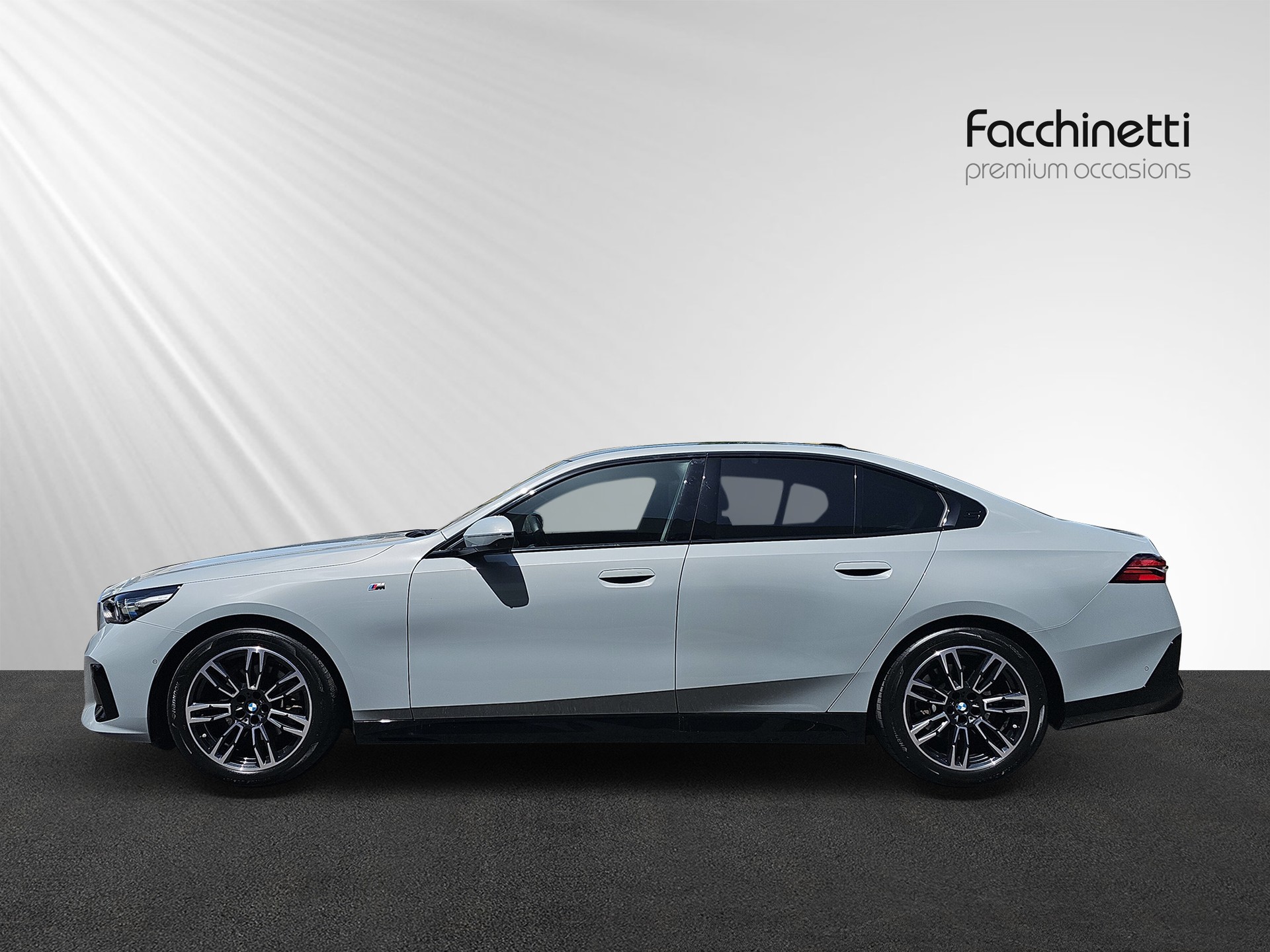 BMW 520d xDrive 48V M Sport Steptronic-showroom-element-1