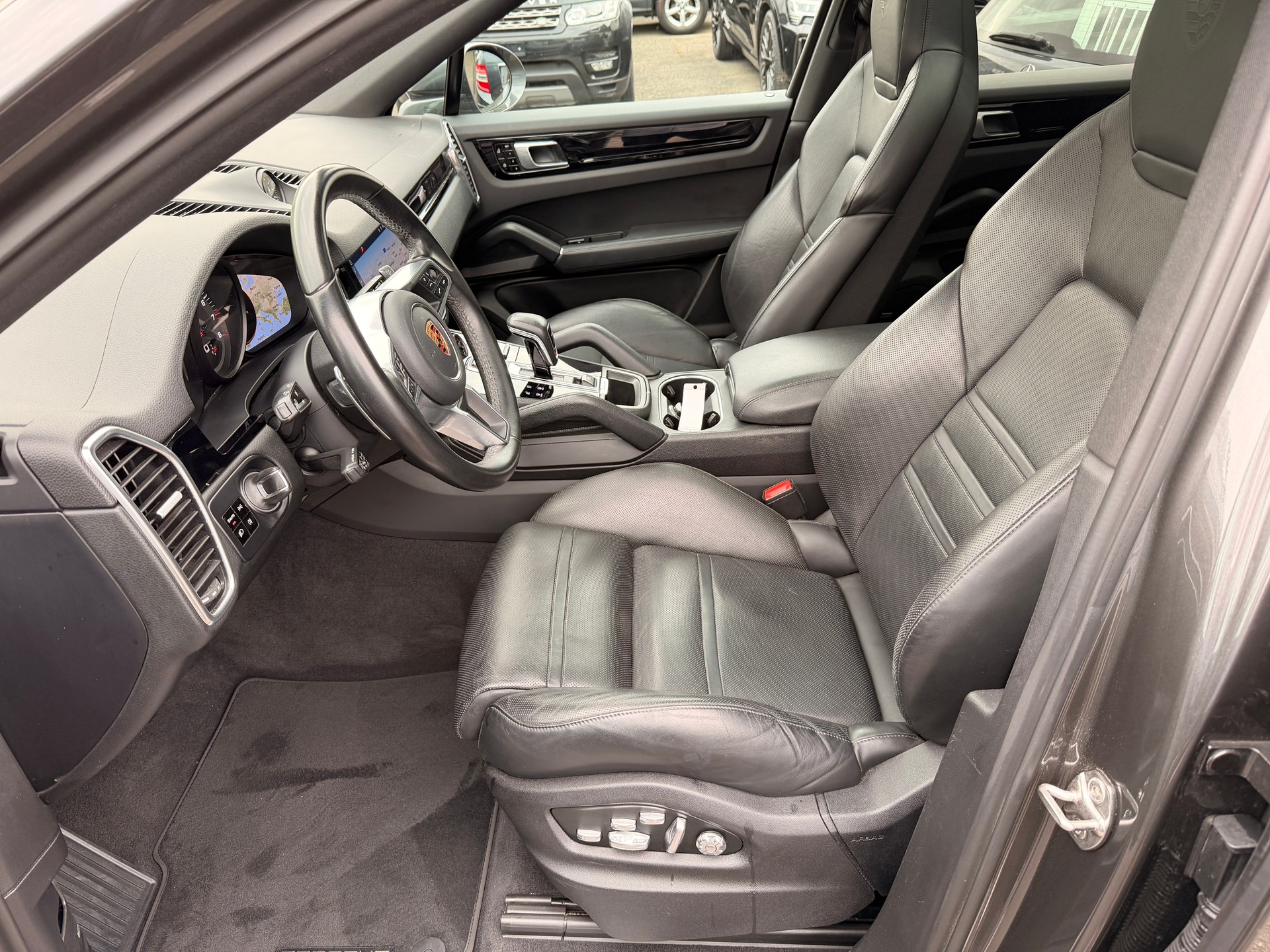 PORSCHE Cayenne Coupé-image-6