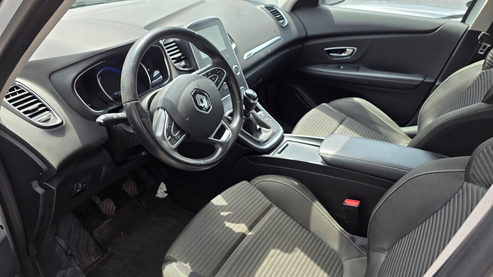 RENAULT Grand Scénic 1.3 16V Turbo Business-image-8