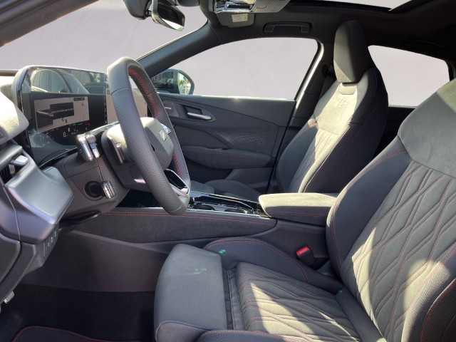 AUDI Q3 Sportback e-hybrid 200 kW S tronig-image-9