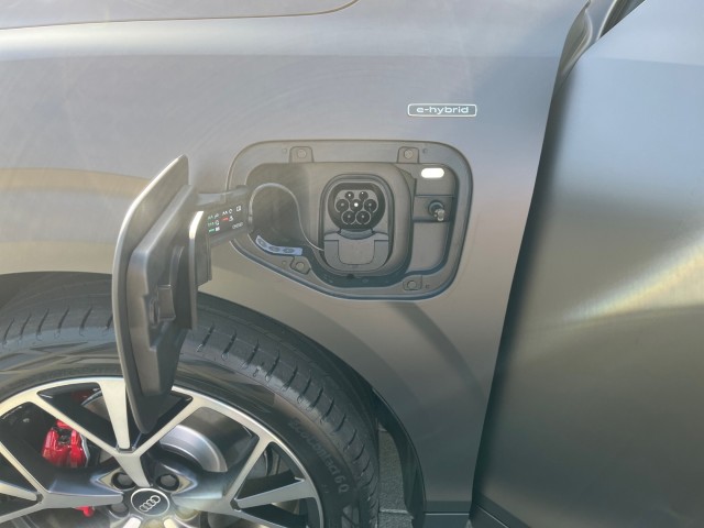 AUDI Q3 Sportback e-hybrid 200 kW S tronig-image-22