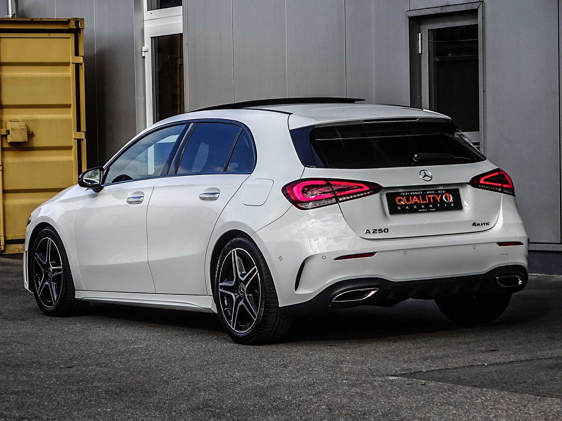 MERCEDES-BENZ A 250 4Matic AMG Line 7G-DCT // CH-Fahrzeug // Top Ausstattung // Herstellergarantie....-image-7