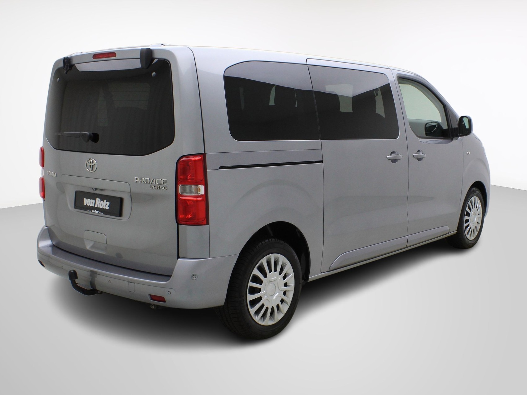 TOYOTA Proace Verso L1 2.0 D Shuttle-image-4