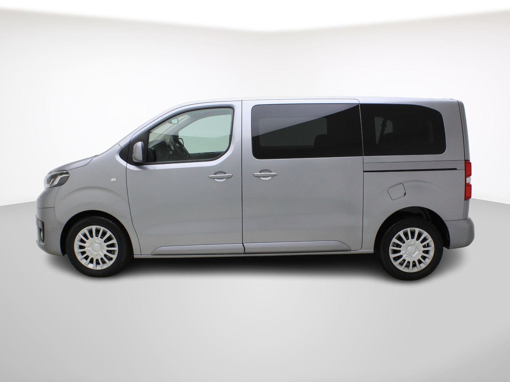 TOYOTA Proace Verso L1 2.0 D Shuttle-image-2
