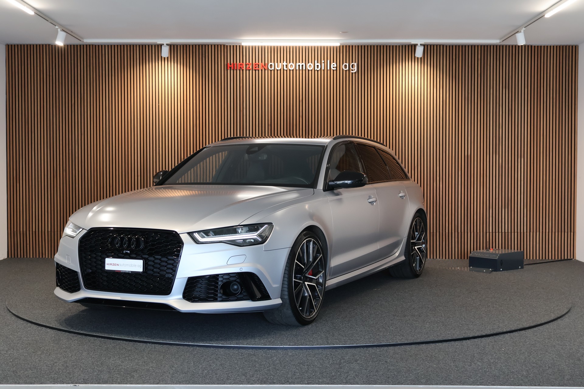 AUDI RS6 Avant 4.0 TFSI V8 performance quattro-image-0