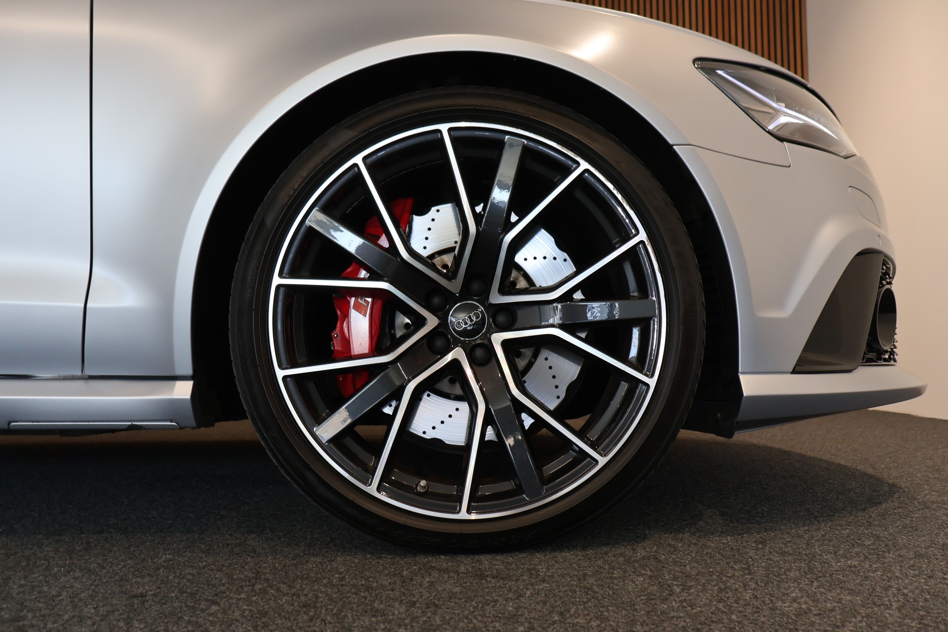 AUDI RS6 Avant 4.0 TFSI V8 performance quattro-image-30