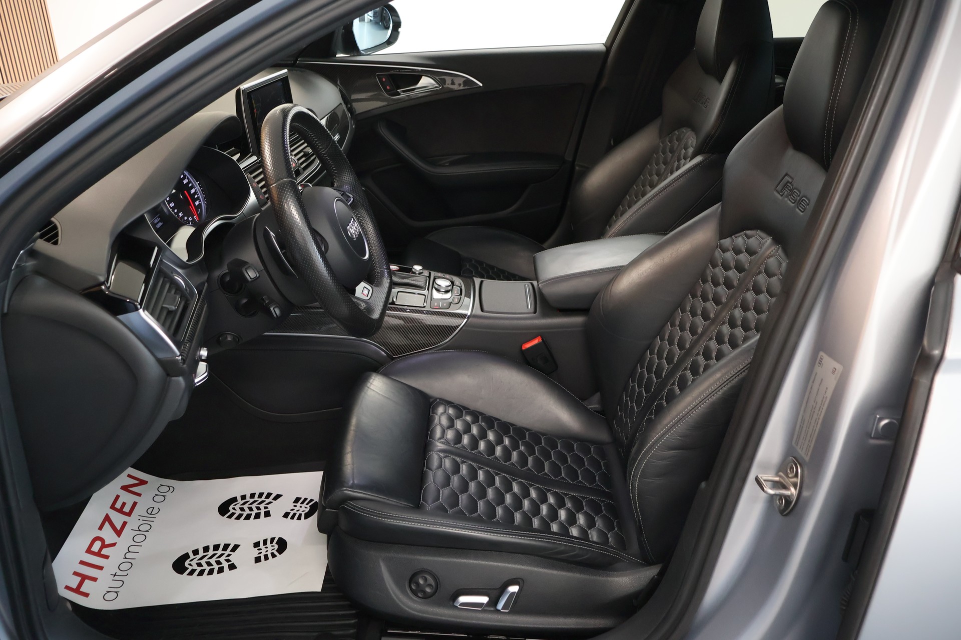 AUDI RS6 Avant 4.0 TFSI V8 performance quattro-image-8